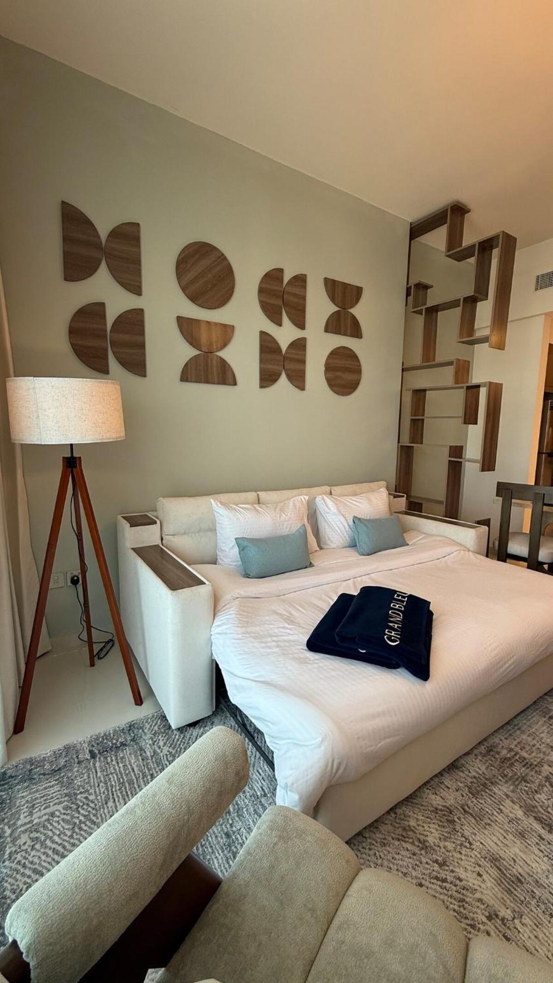 Apartment Seaside Elegance 1br At Emaar Beachfront *