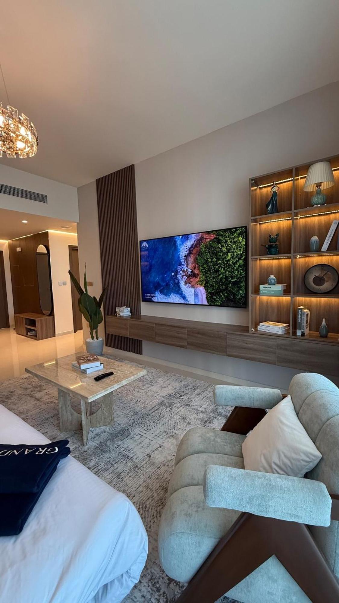 Seaside Elegance 1br At Emaar Beachfront Apartment Dubai