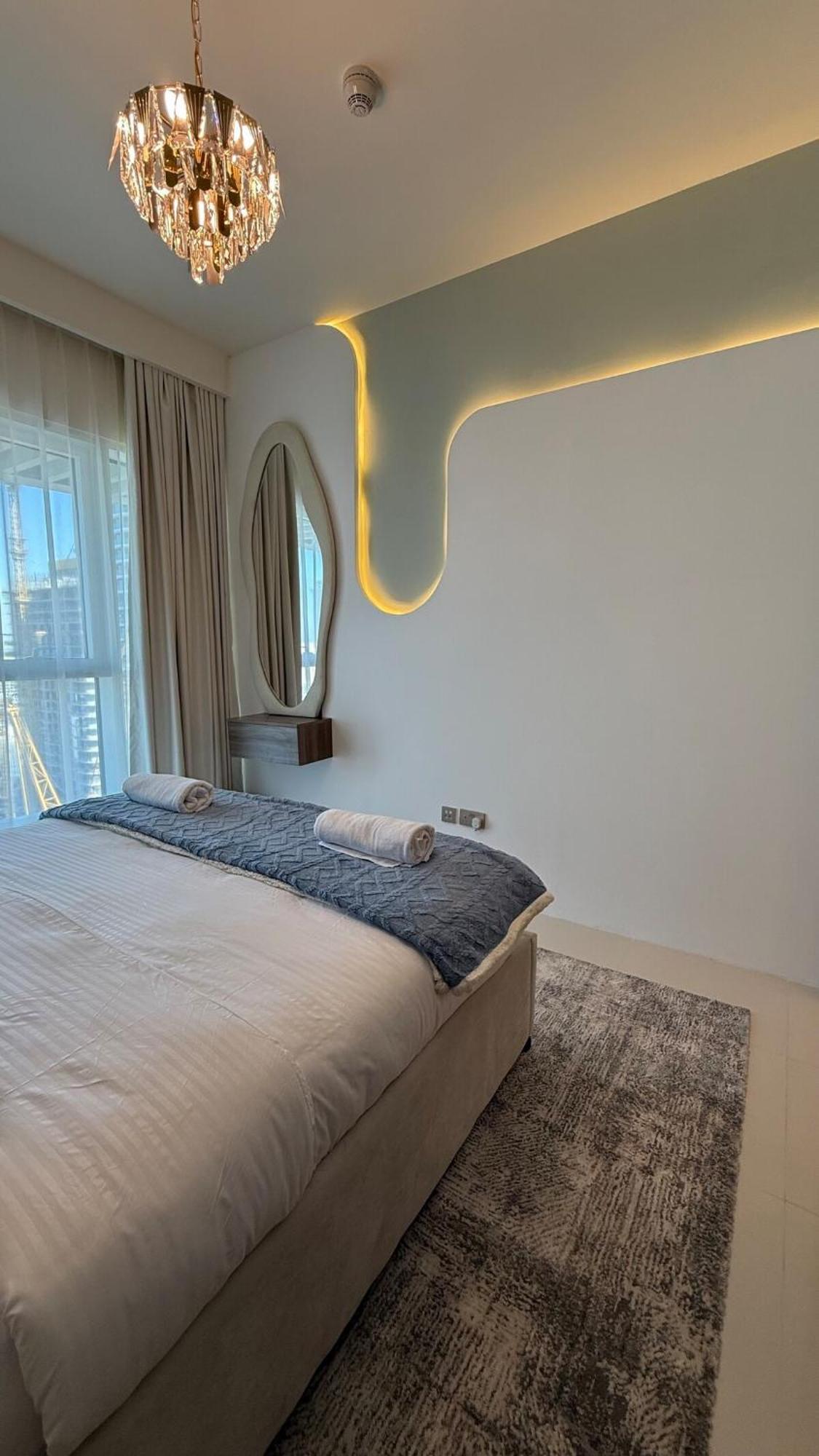 Seaside Elegance 1br At Emaar Beachfront Apartment