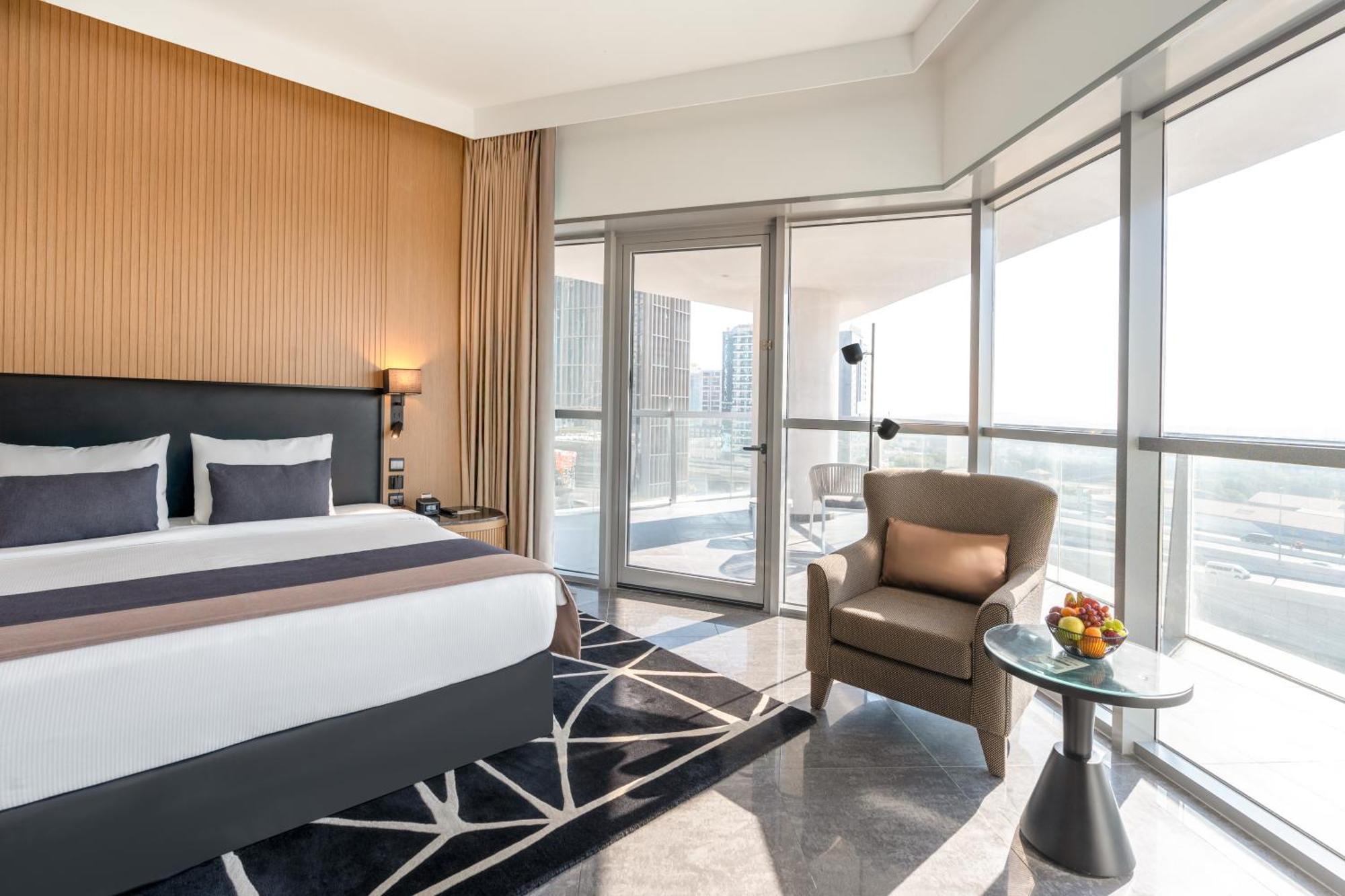 The First Collection Business Bay 4*