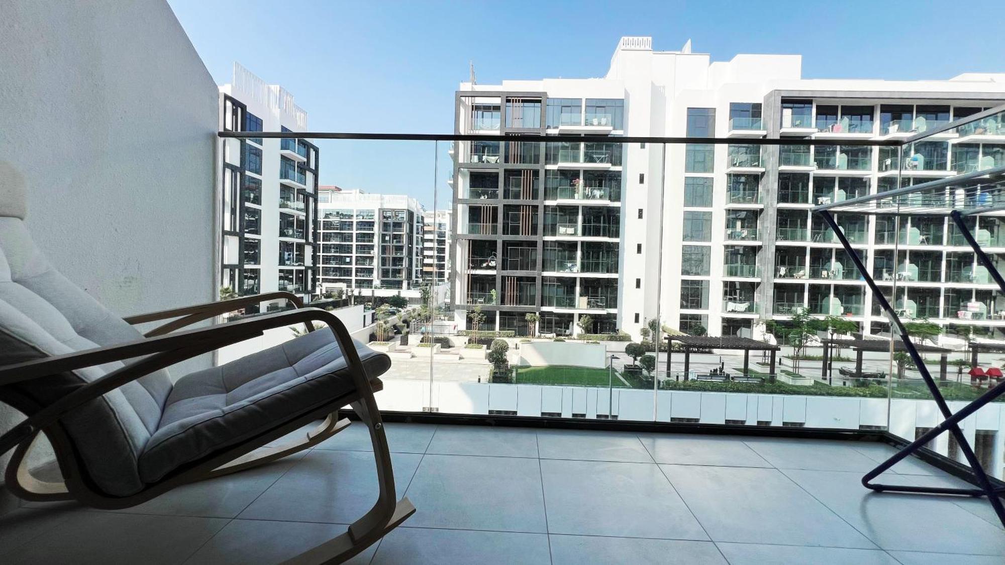 Apartment In Azizi Riviera 10 Mins To Downtown *
