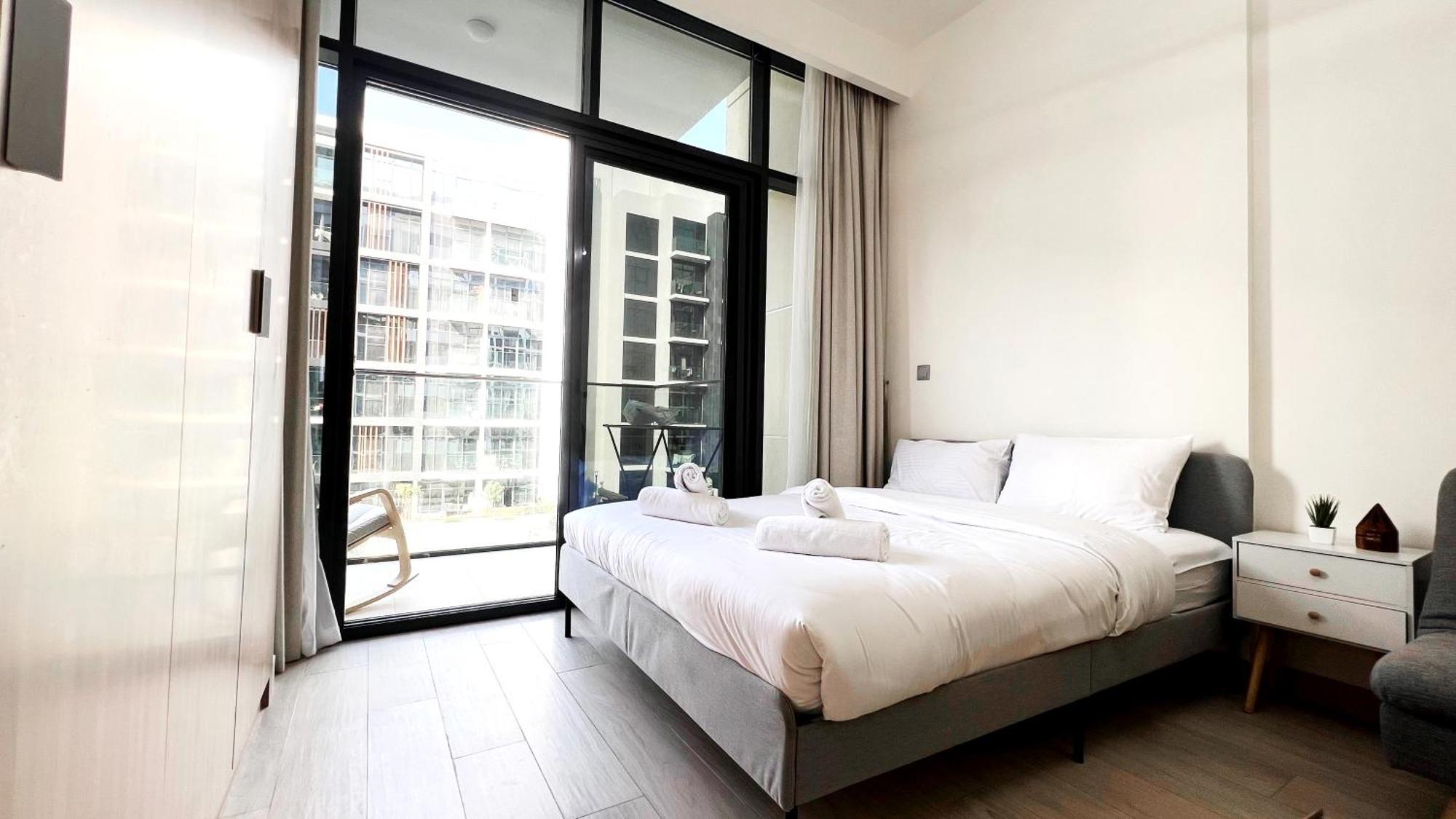 Apartment In Azizi Riviera 10 Mins To Downtown Dubai