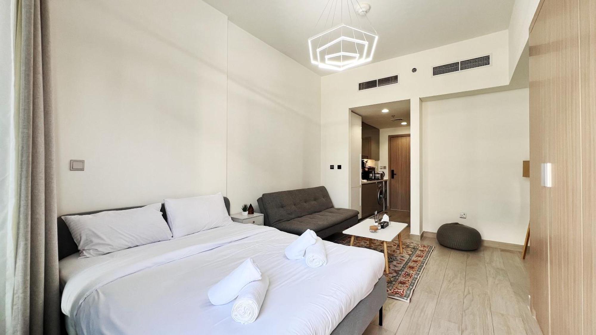 In Azizi Riviera 10 Mins To Downtown * Dubai