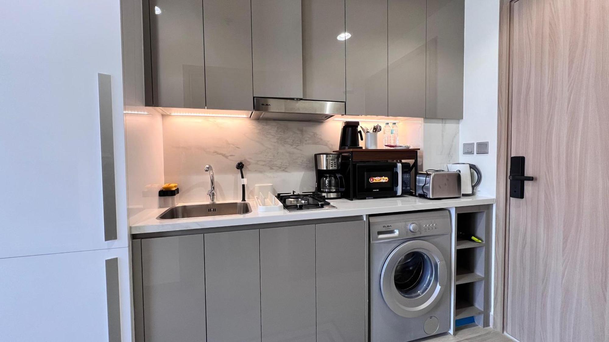 In Azizi Riviera 10 Mins To Downtown Apartment *
