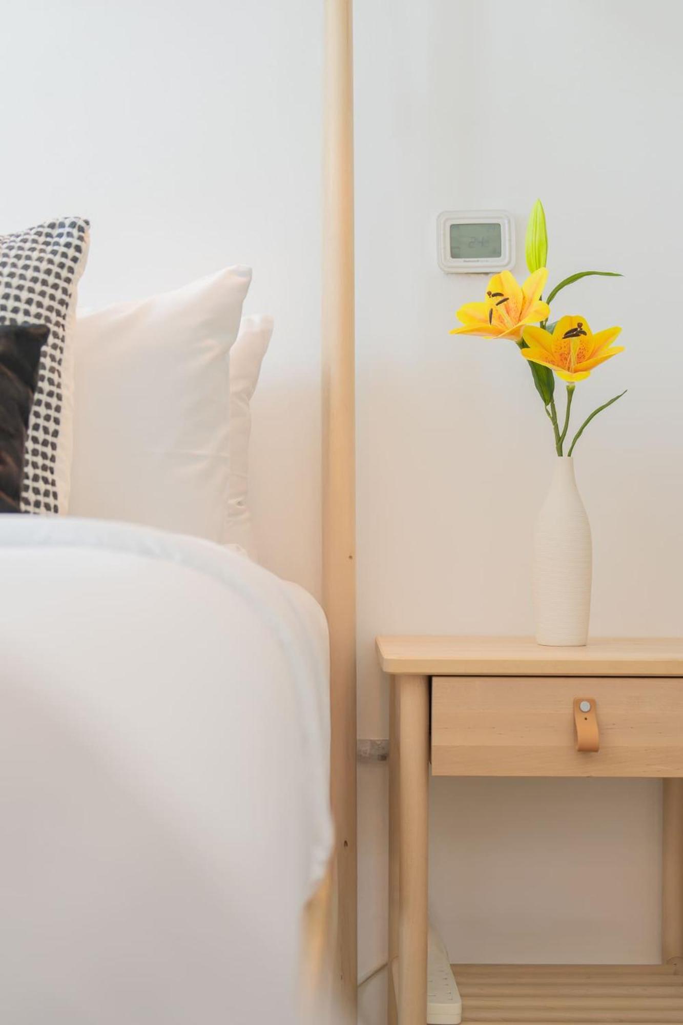 Airstay - Contemporary - Marina - Monthly Offer Available Apartment