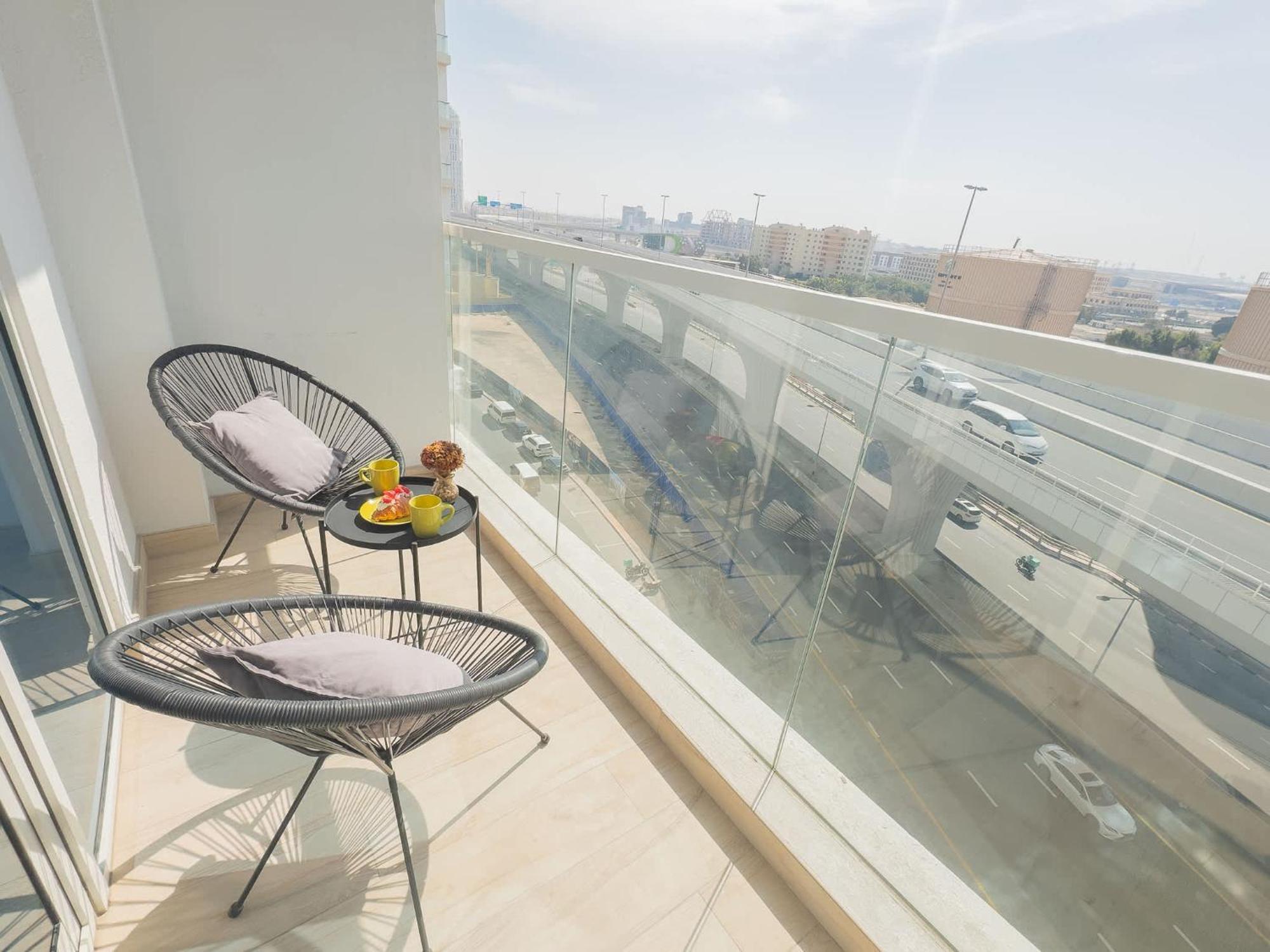 Airstay - Contemporary - Marina - Monthly Offer Available *