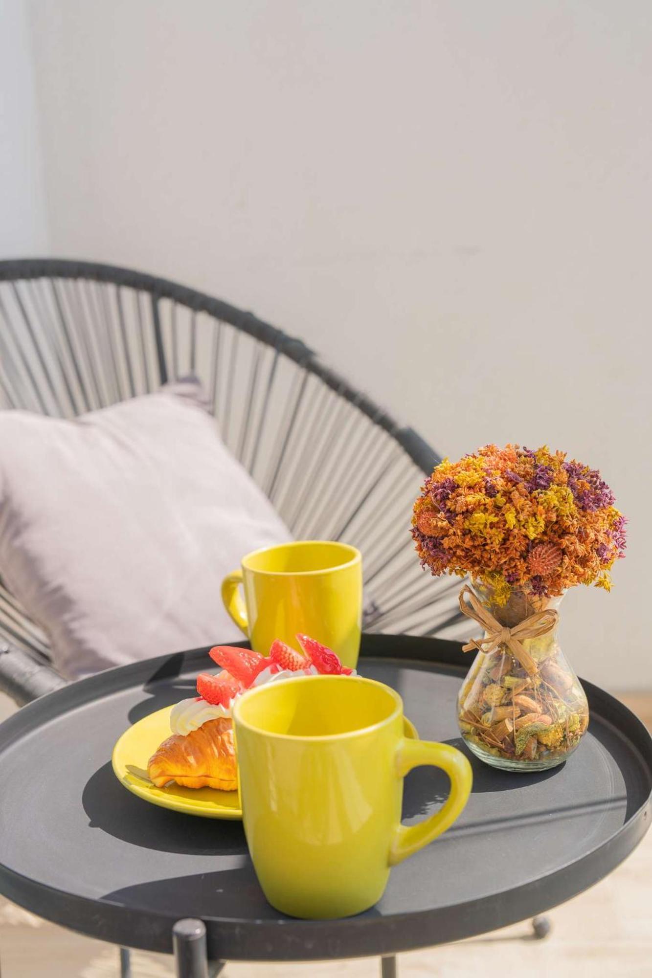 Apartment Airstay - Contemporary - Marina - Monthly Offer Available