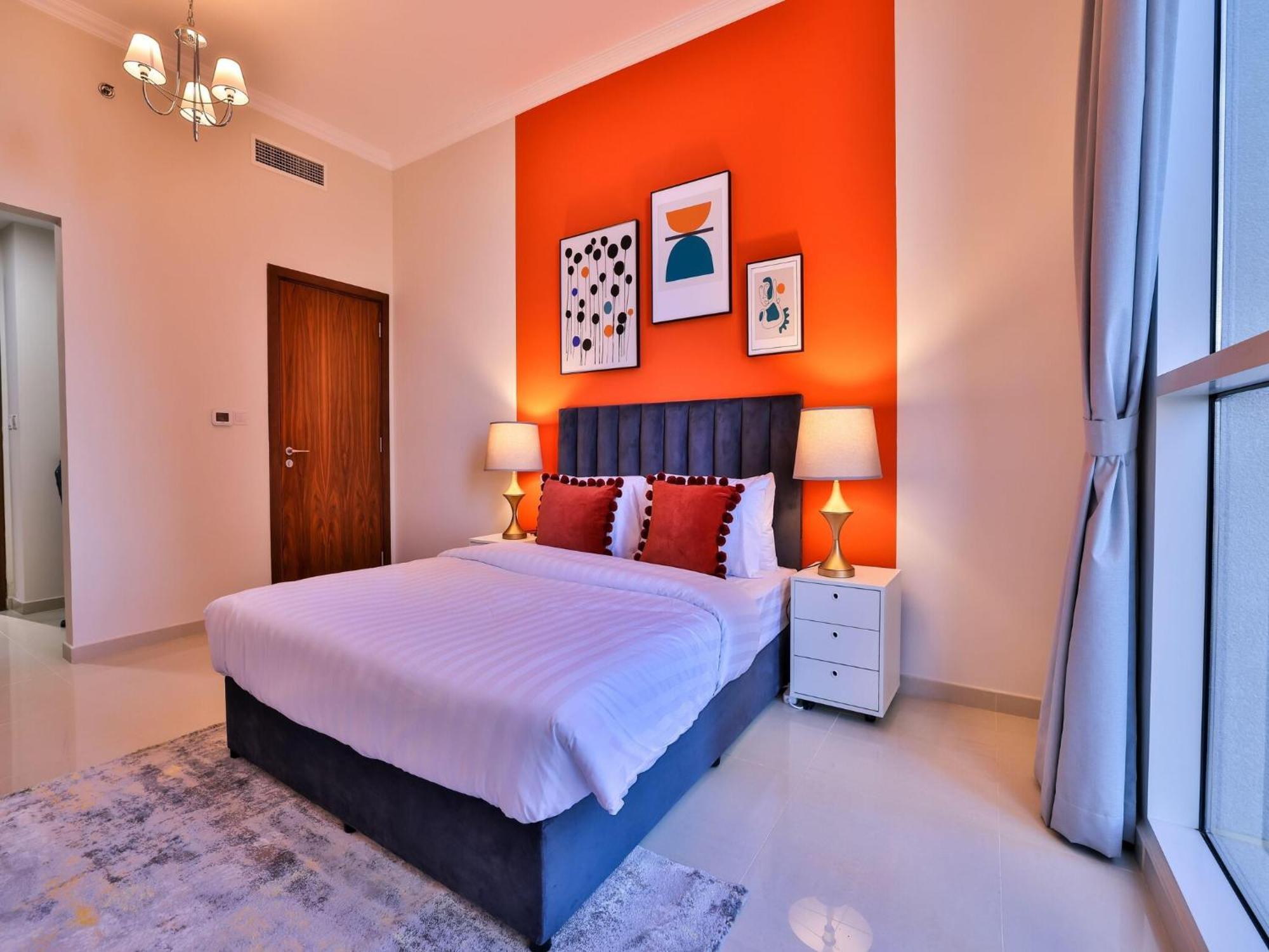 Apartment Luxe Near Mall Burj Khalifa Pool Gym Parking Dubai