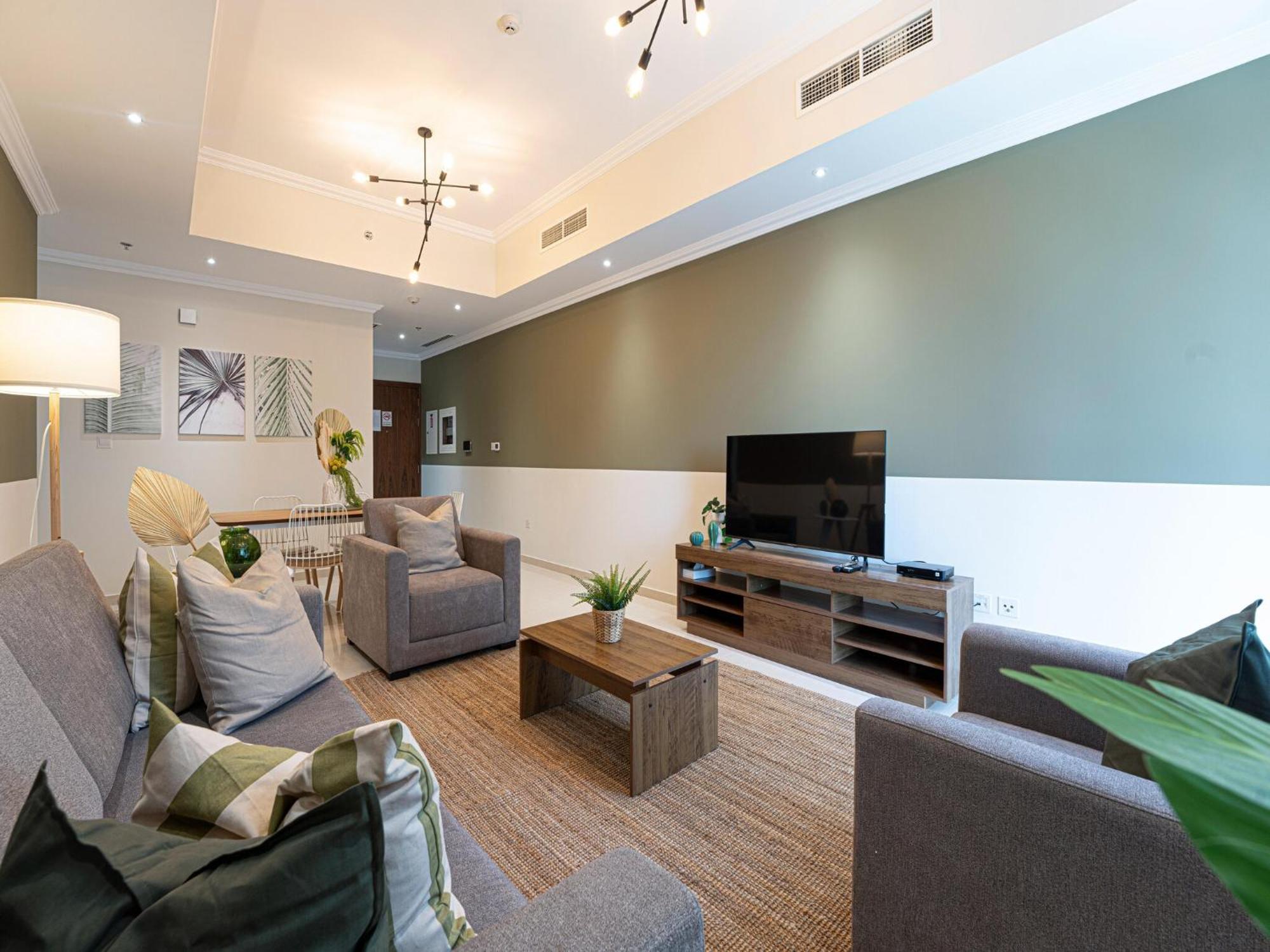 Apartment Luxe Near Mall Burj Khalifa Pool Gym Parking