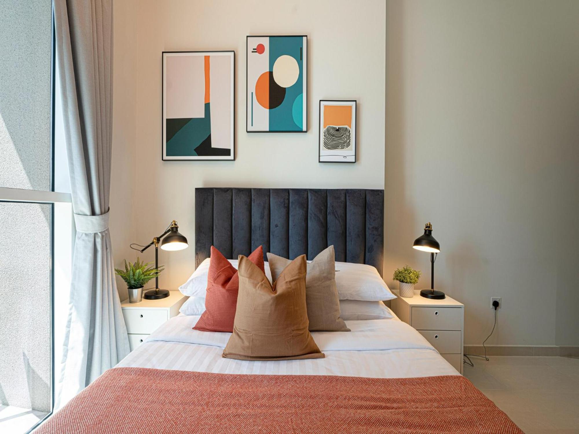 Luxe Near Mall Burj Khalifa Pool Gym Parking Apartment *