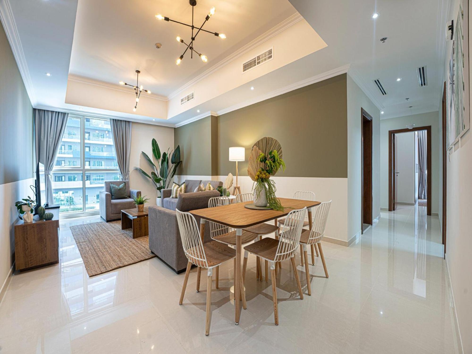 Luxe Near Mall Burj Khalifa Pool Gym Parking Apartment Dubai