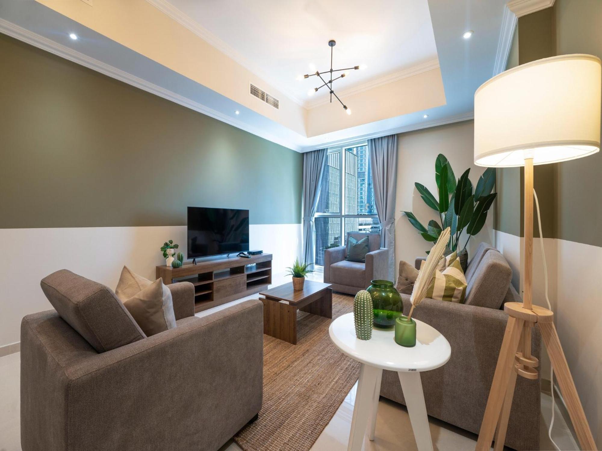 Apartment Luxe Near Mall Burj Khalifa Pool Gym Parking *