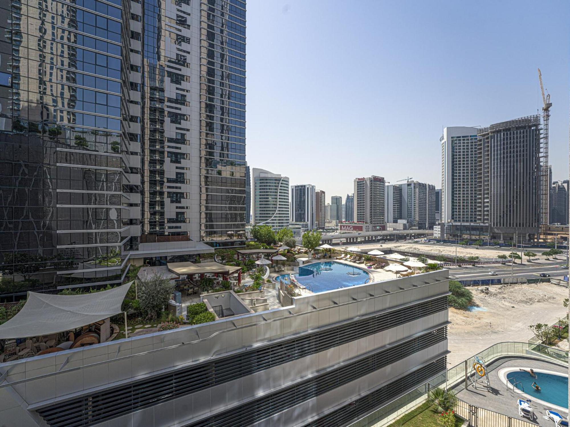 Luxe Near Mall Burj Khalifa Pool Gym Parking