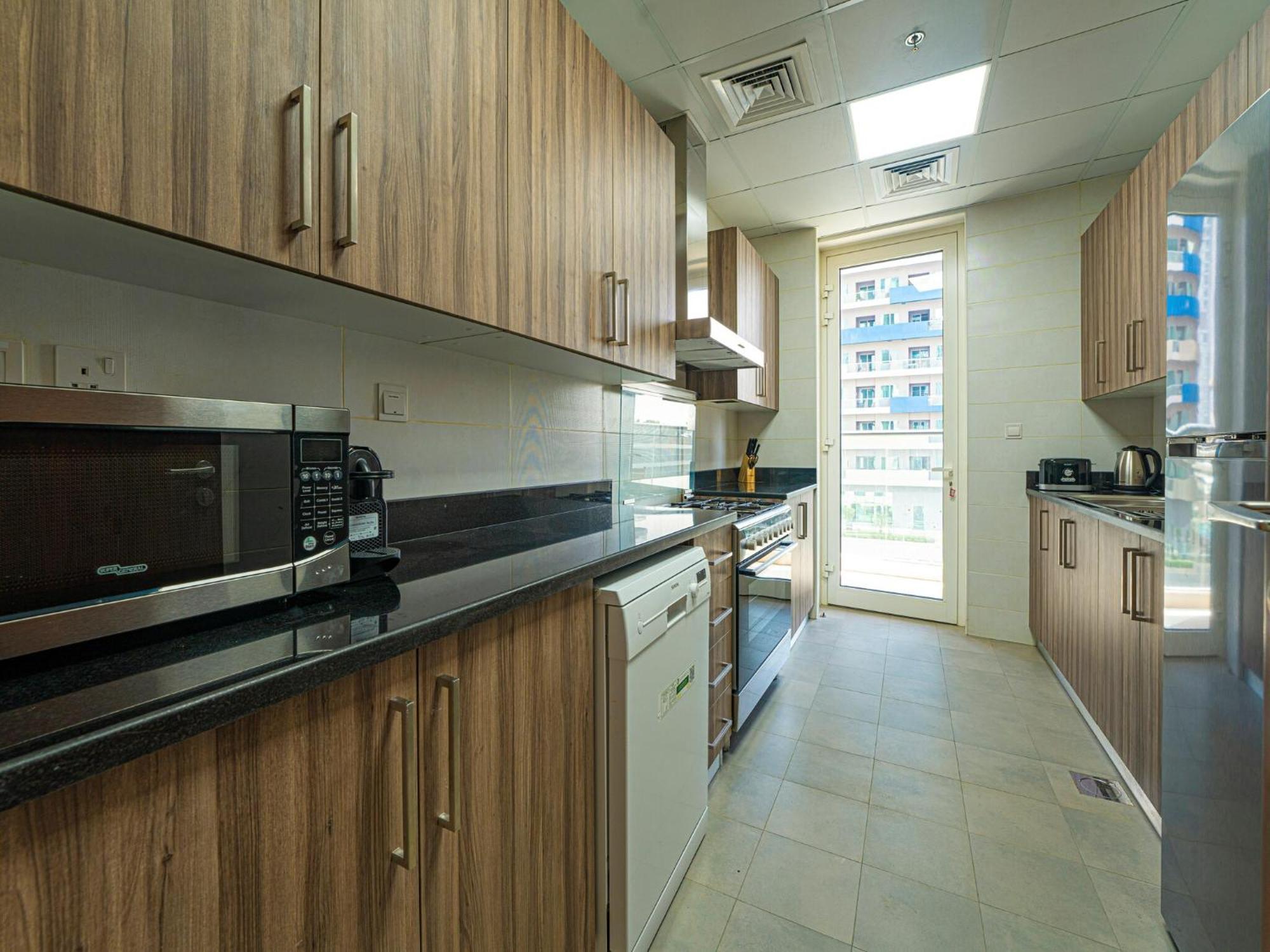 Apartment Luxe Near Mall Burj Khalifa Pool Gym Parking