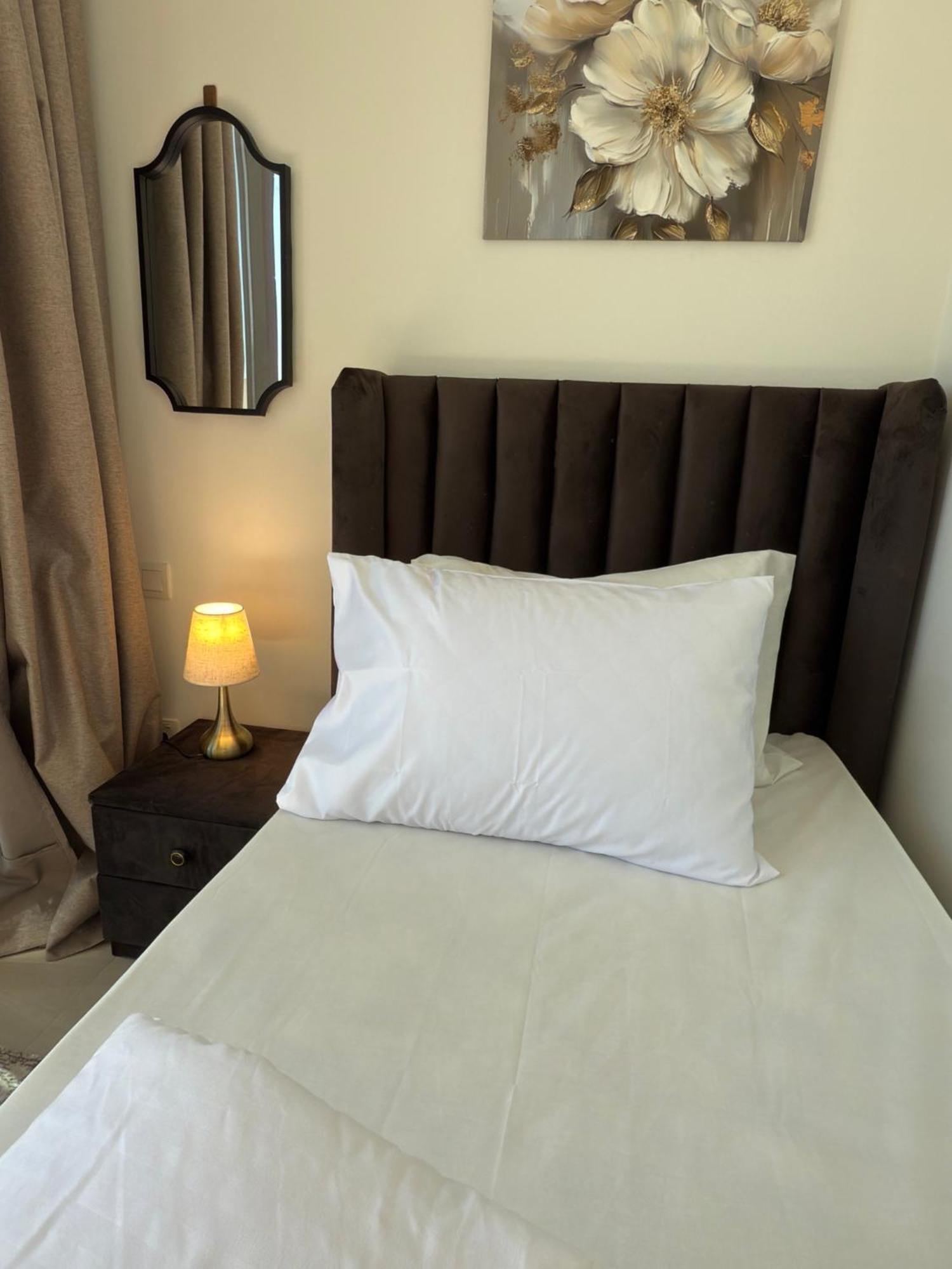 Apartamento Nuchi H O S T E L Dubai