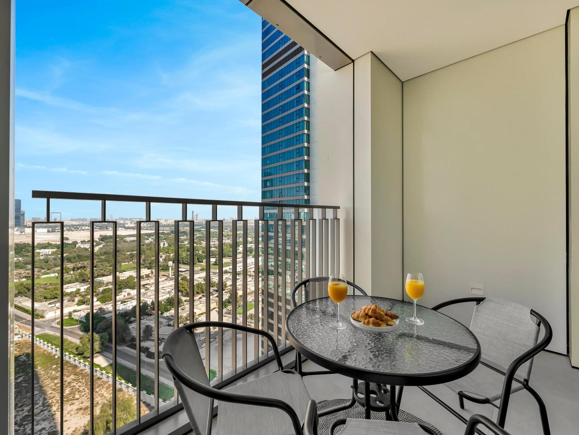 Daire Blissful At Downtown Views Ii- 5min Walk To Mall, Burj Khalifa With Infinity Pool