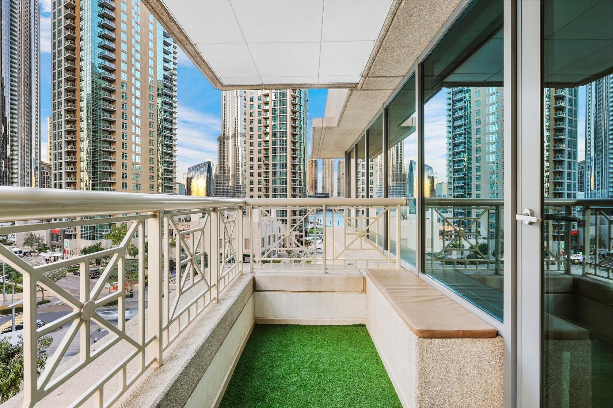 2Br Apartment Near Dubai Mall Burj Khalifa View And Pool Dubai