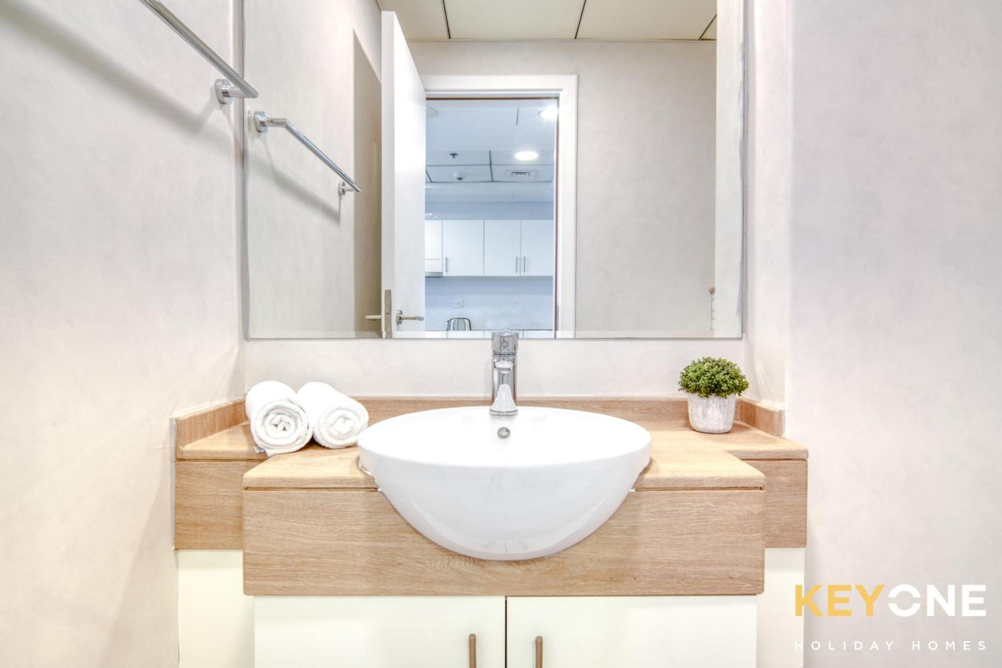 Modern One Bedroom With Stylish Touches Apartment