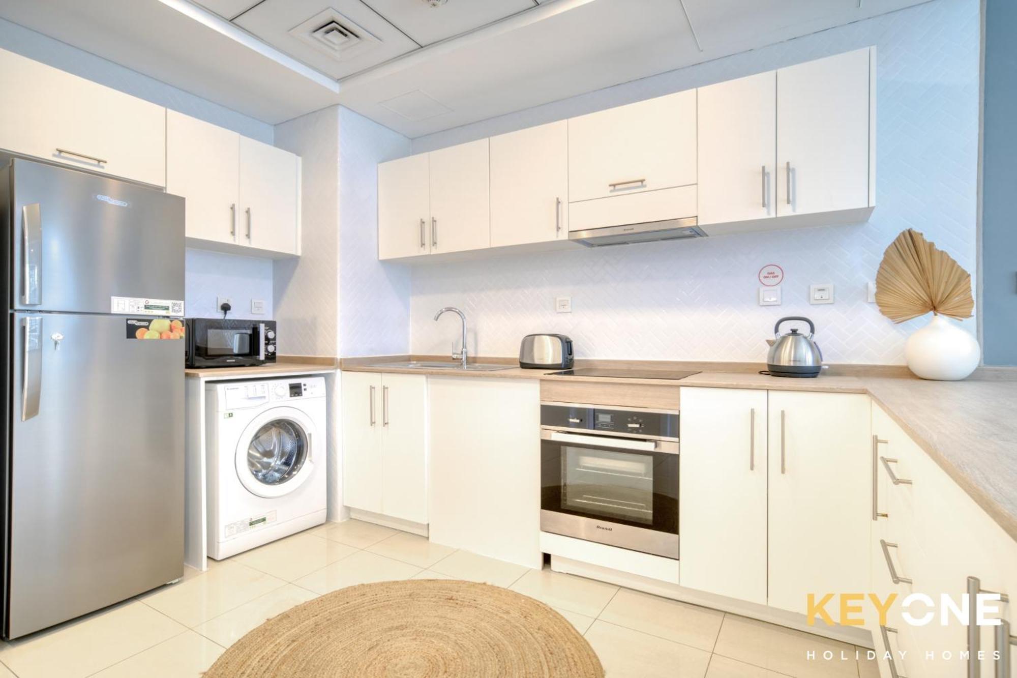 Apartment Modern One Bedroom With Stylish Touches *