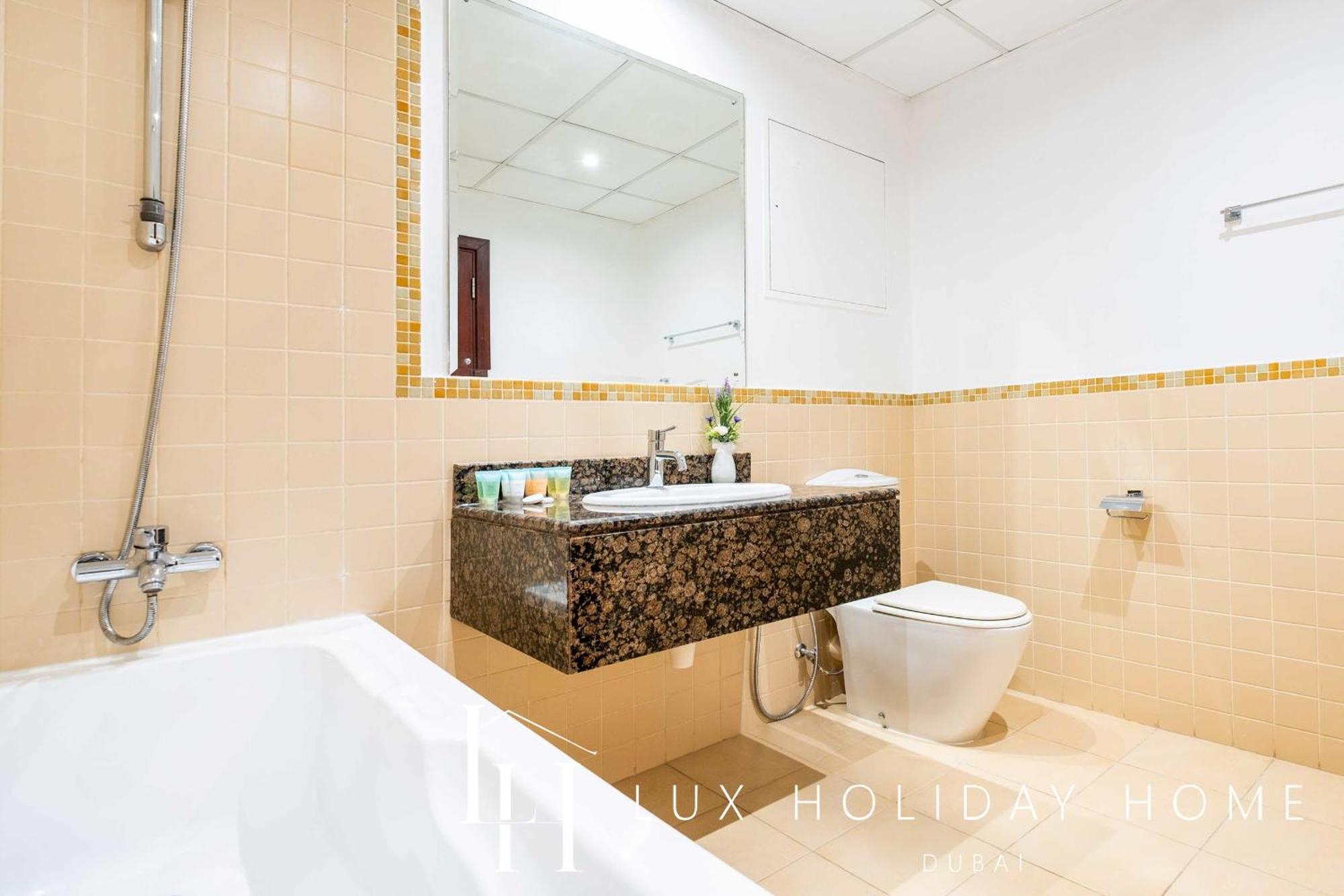 Lux The Jbr Bluewaters View 2 *
