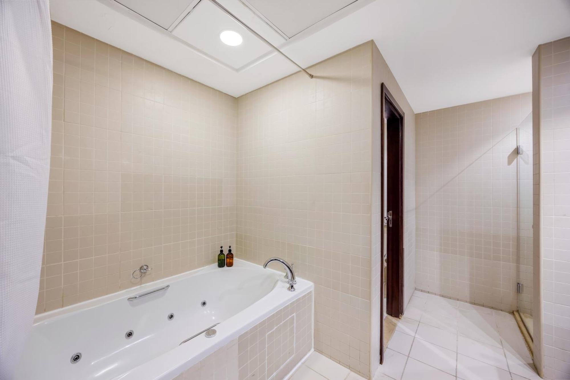 Durrani Homes - Alluring 5br Penthouse With Burj Khalifa And Fountain View Apartment Dubai