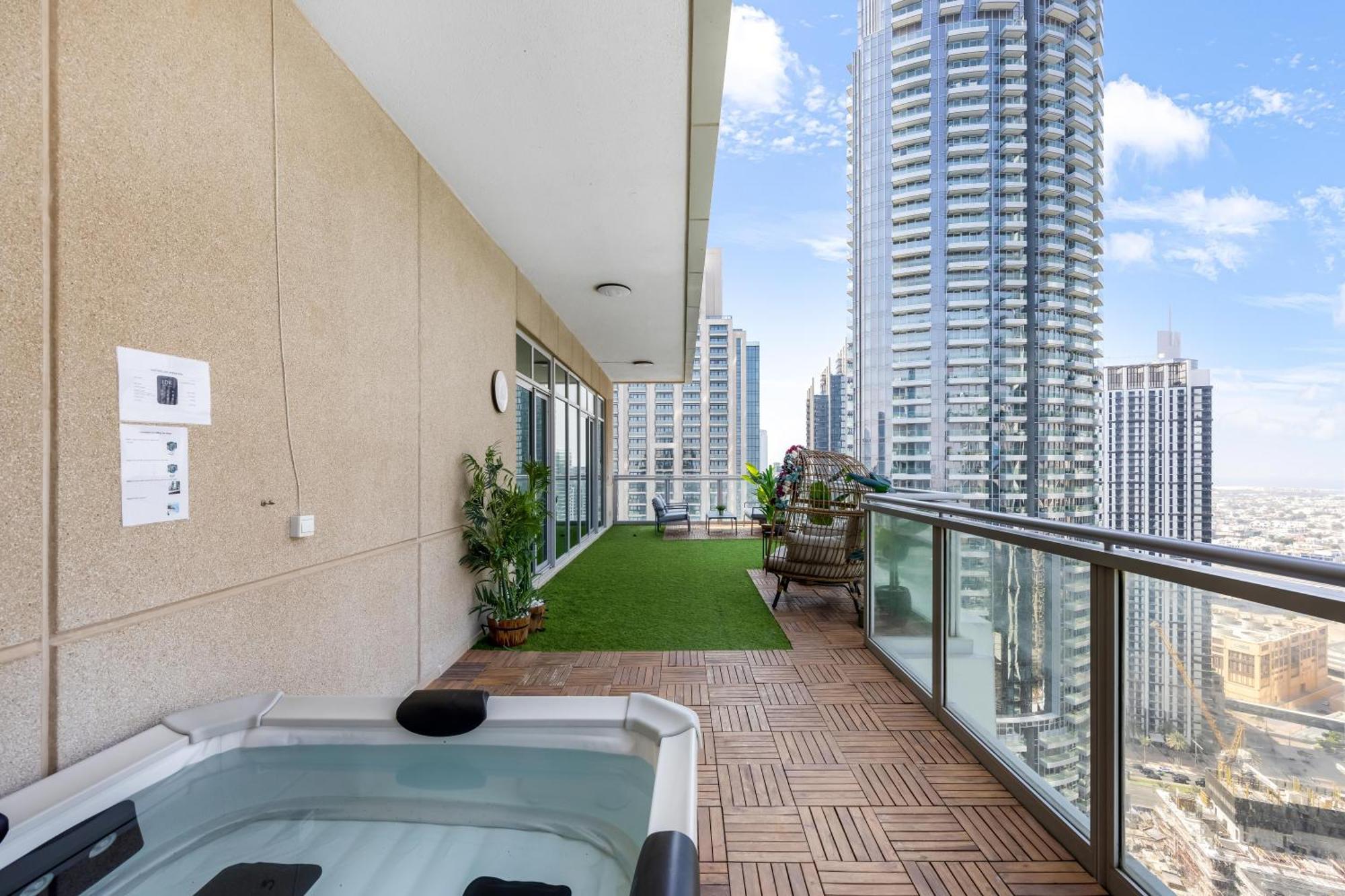 Durrani Homes - Alluring 5br Penthouse With Burj Khalifa And Fountain View *