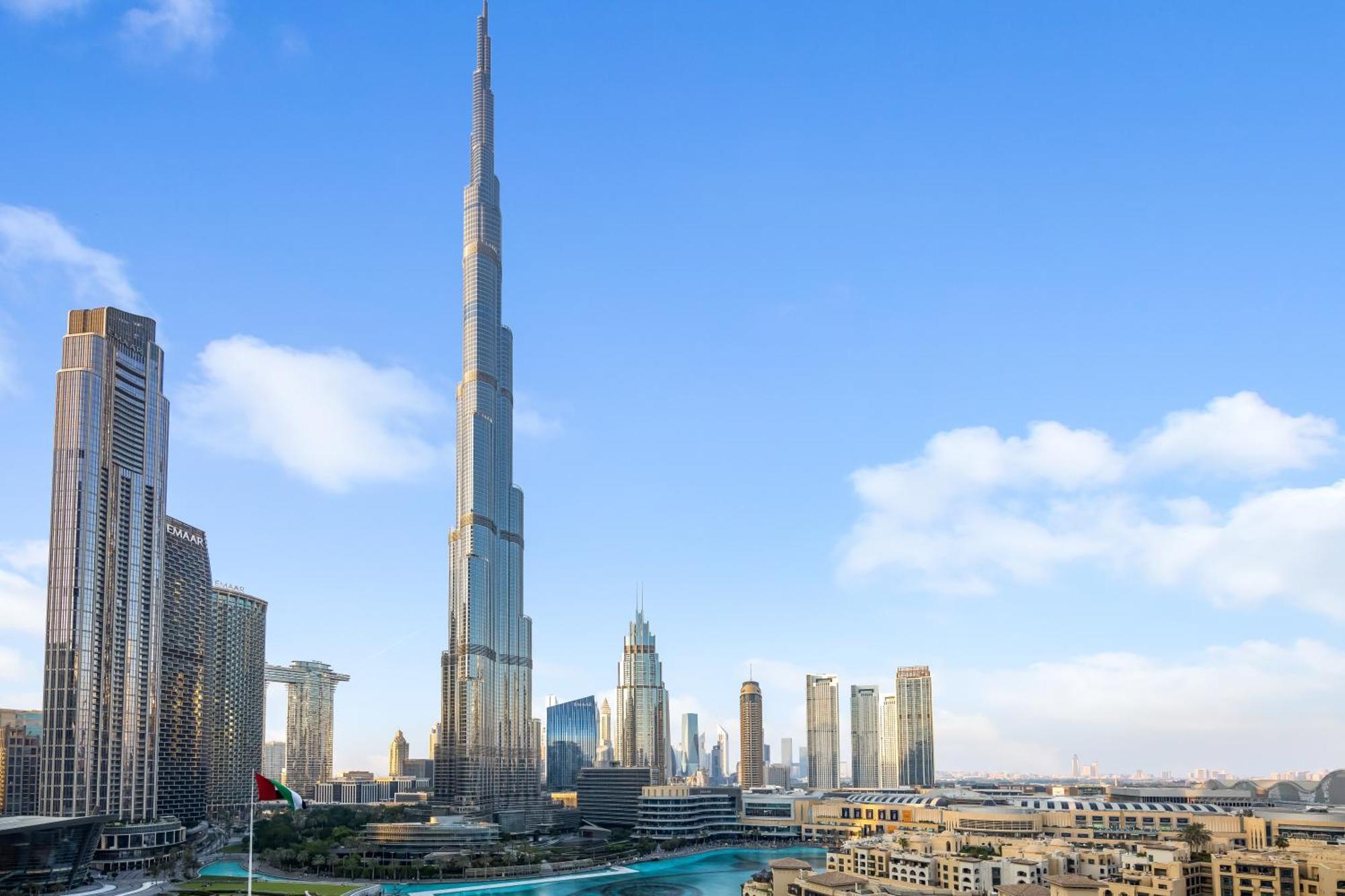 Durrani Homes - Grandiose 5br Besides Mall With Burjkhalifa And Fountain View Dubai