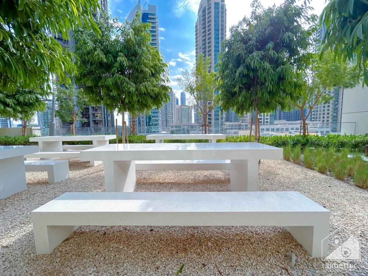 Apartment Luxurious Burj Royale 1b With Balcony & Views *