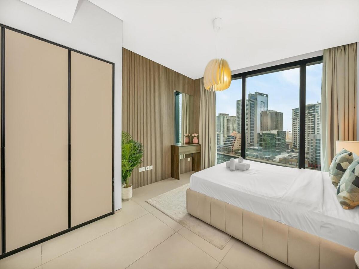 Address Residences *