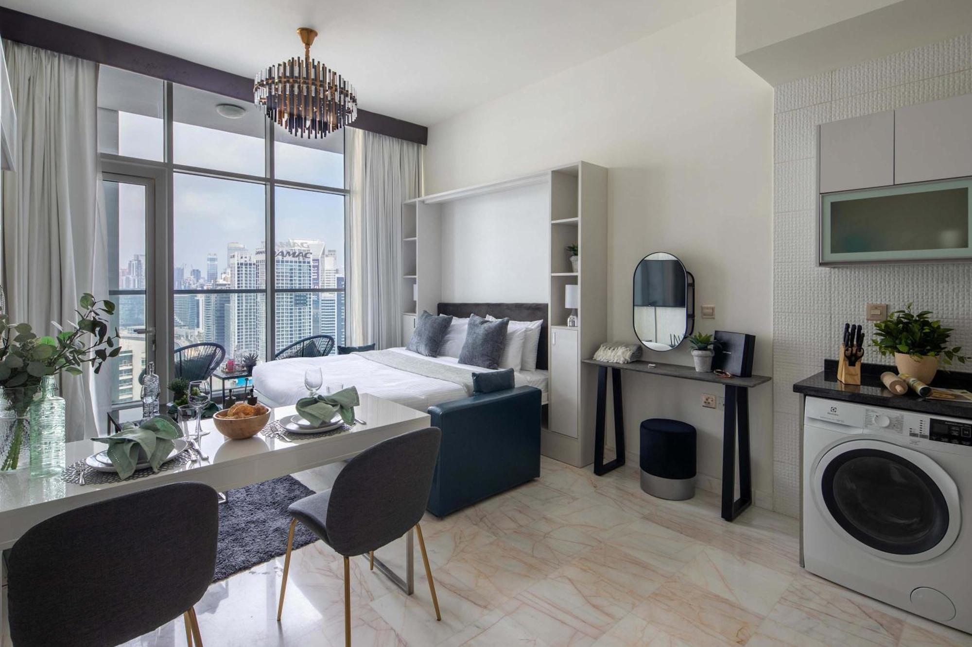 Apartment Frank Porter - Bayz Tower