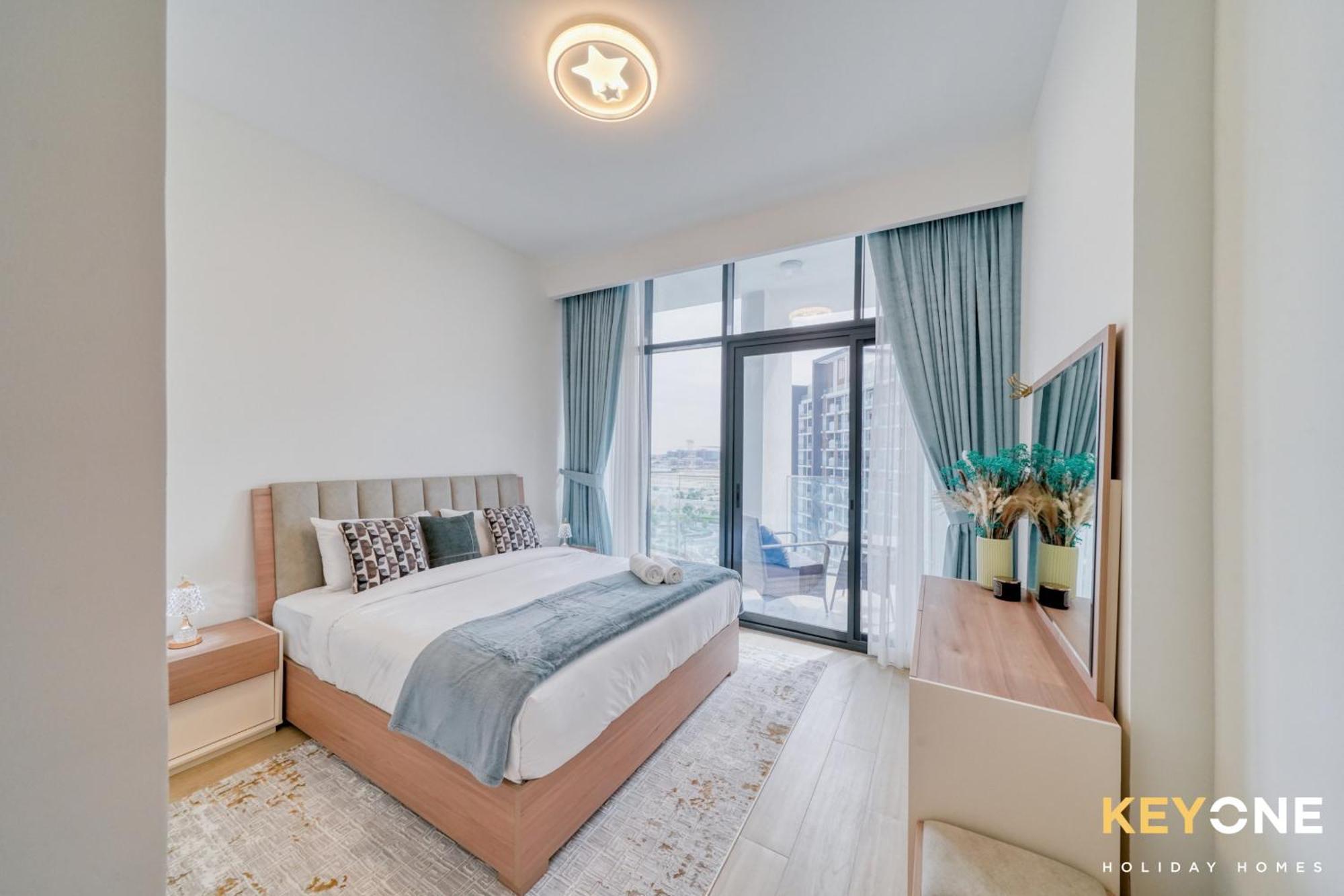 Exquisite Living In Riviera One Bedroom