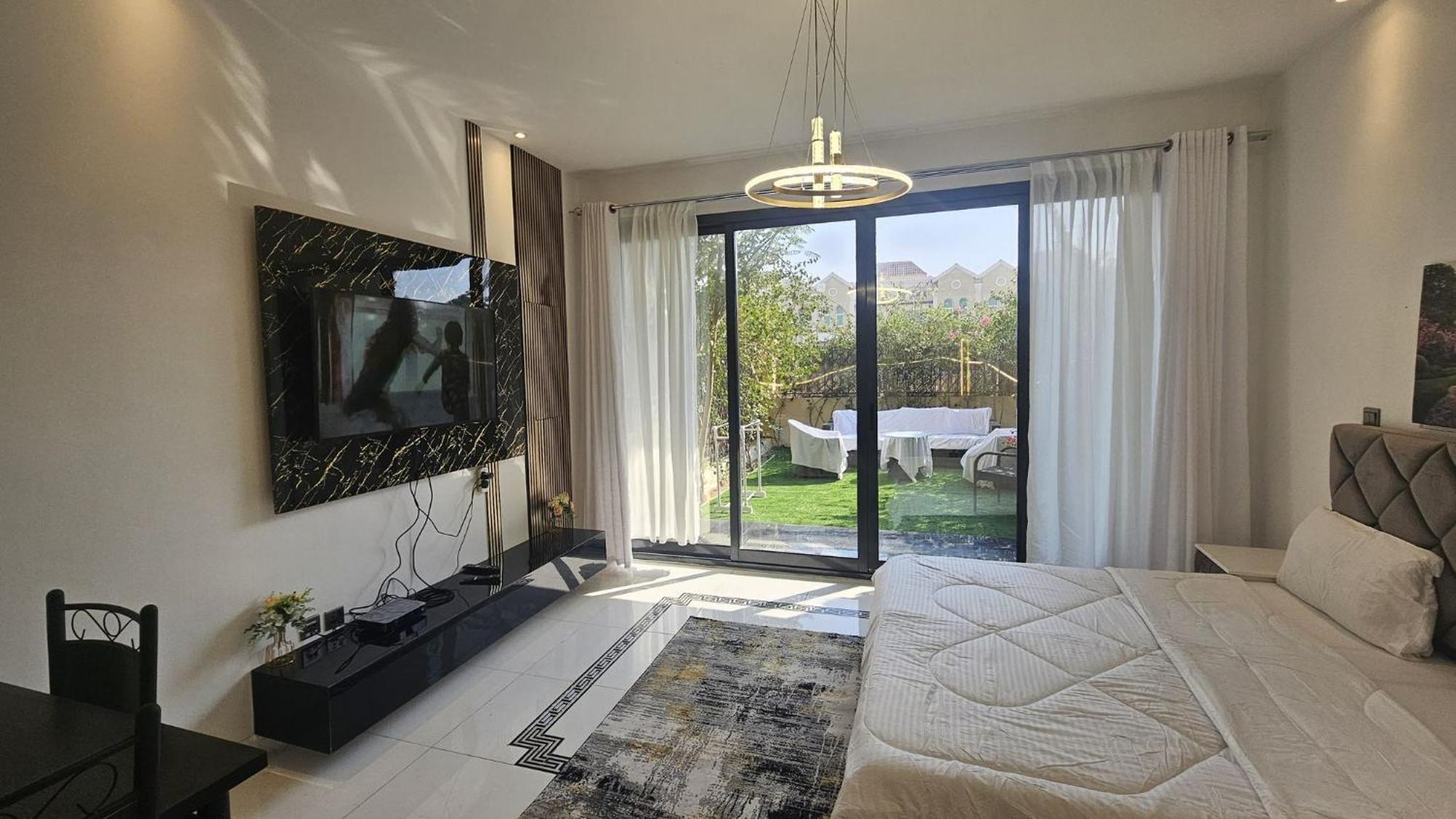 Spacious 3bhk Townhouse In Pousada