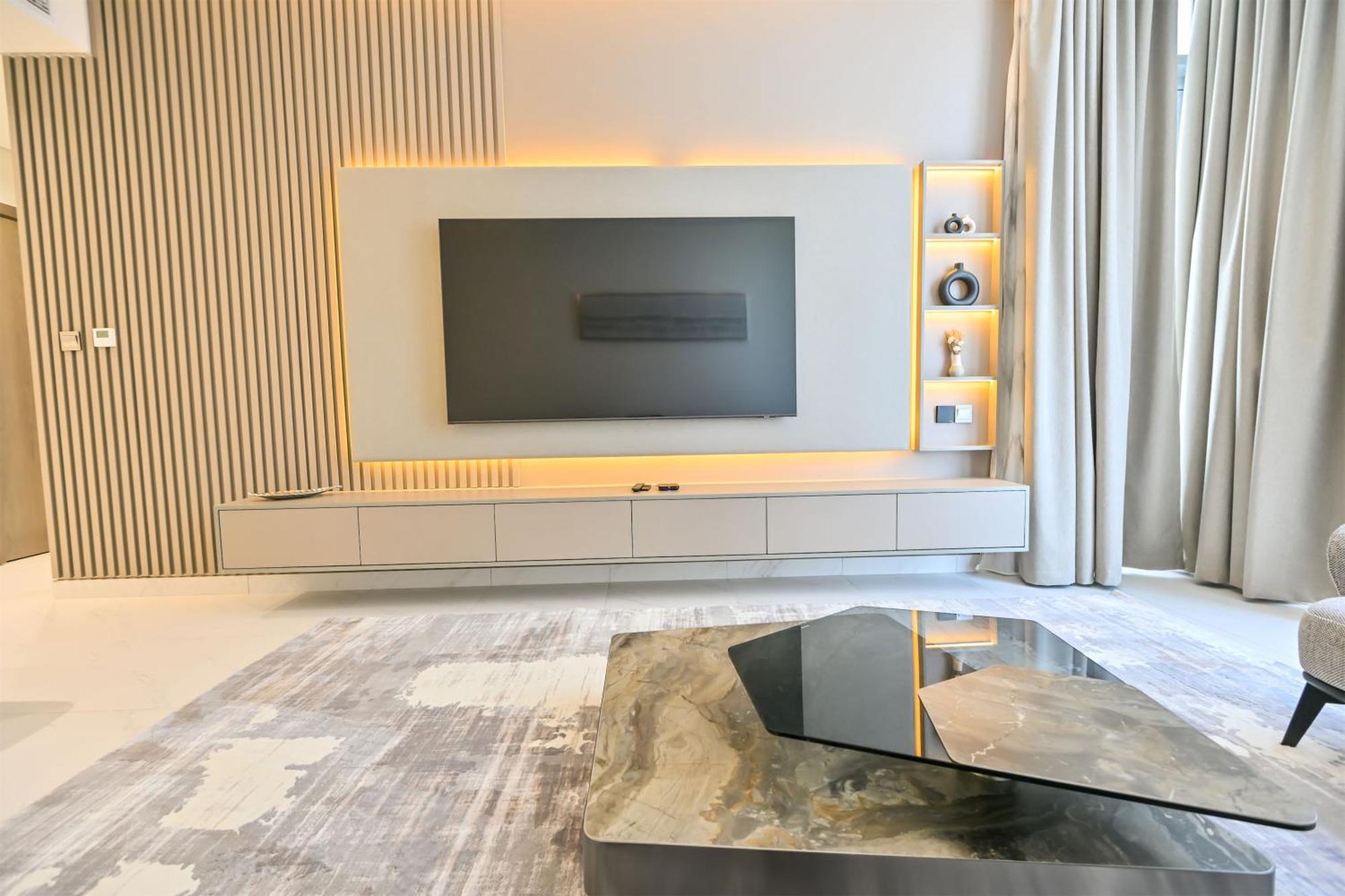 Apartment Stunning 1br Retreat With Crystal Lagoon Views!