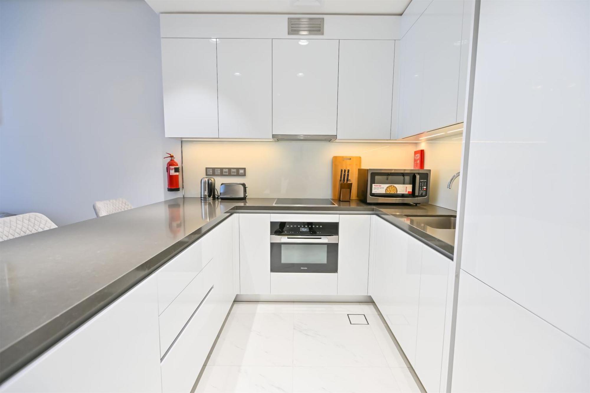 Stunning 1br Retreat With Crystal Lagoon Views! Apartment *