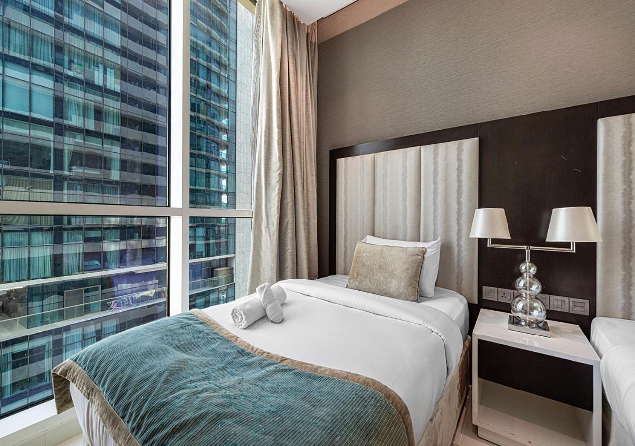 2 Bedroom Apartment! 5 Minute Walk To Mall! Burj Khalifa View! Apartamento *