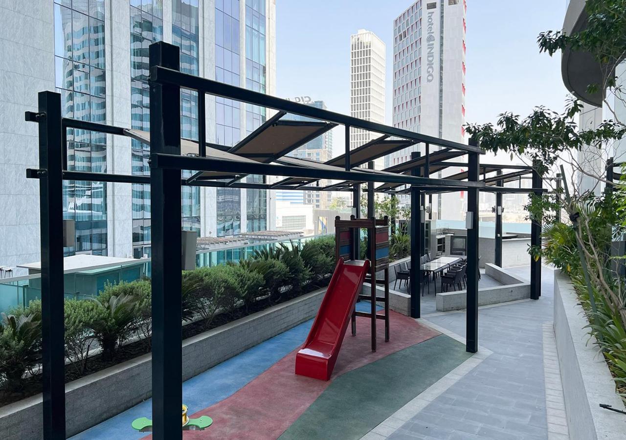 2 Bedroom Apartment! 5 Minute Walk To Mall! Burj Khalifa View! Apartamento