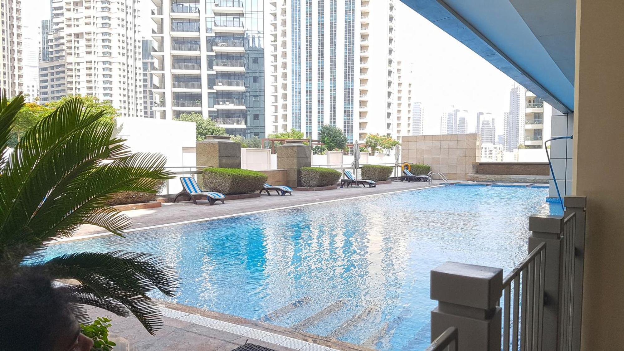 Lovely 1 Bedroom Apartment, Near Mall & Burj Khalifa, Downtown