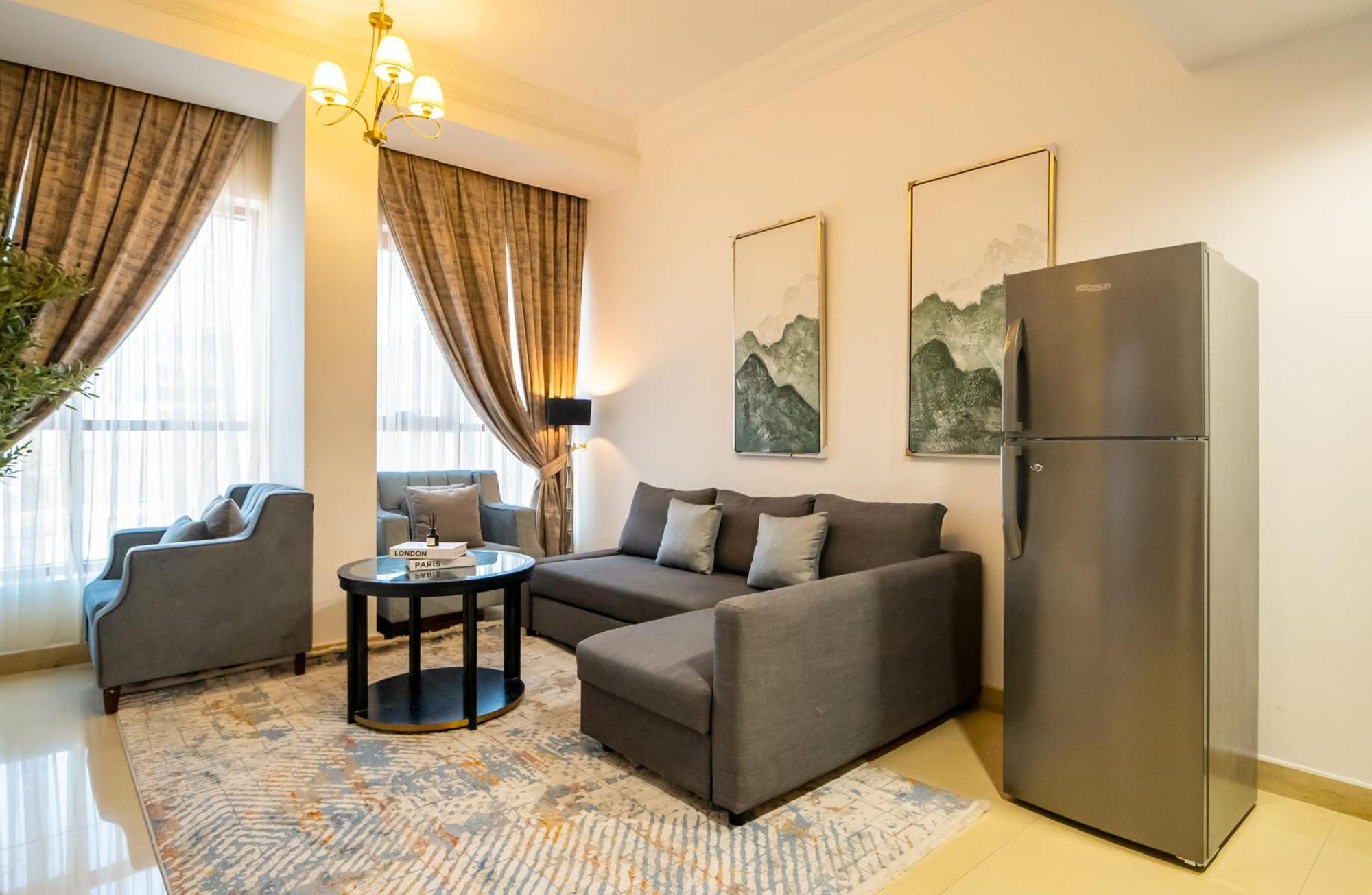 1bhk , 5 Mins From Dxb Airport & Metro Apartment