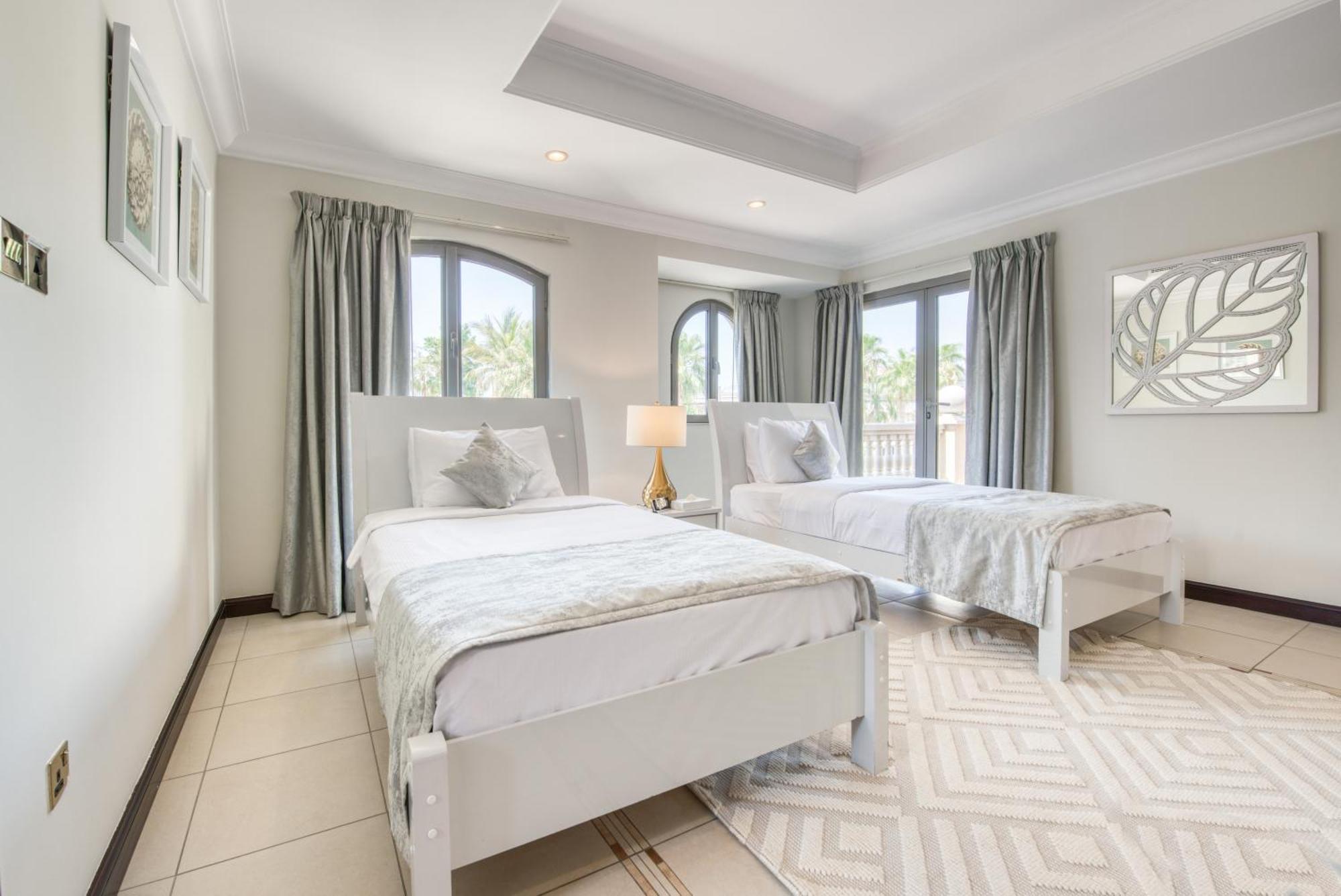 Villa Luxurious With Access & Private Pool Dubai