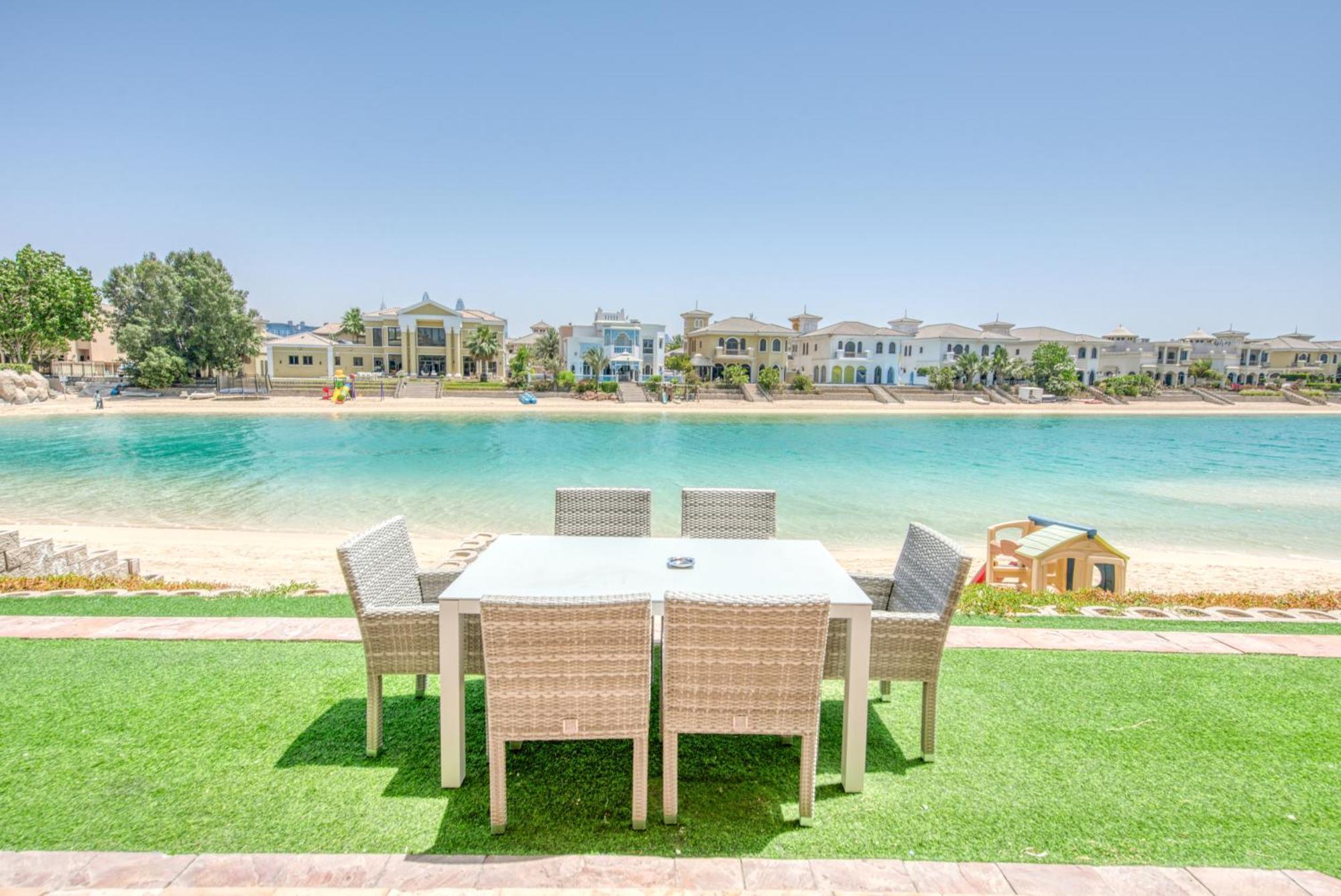 Luxurious With Access & Private Pool Villa Dubai