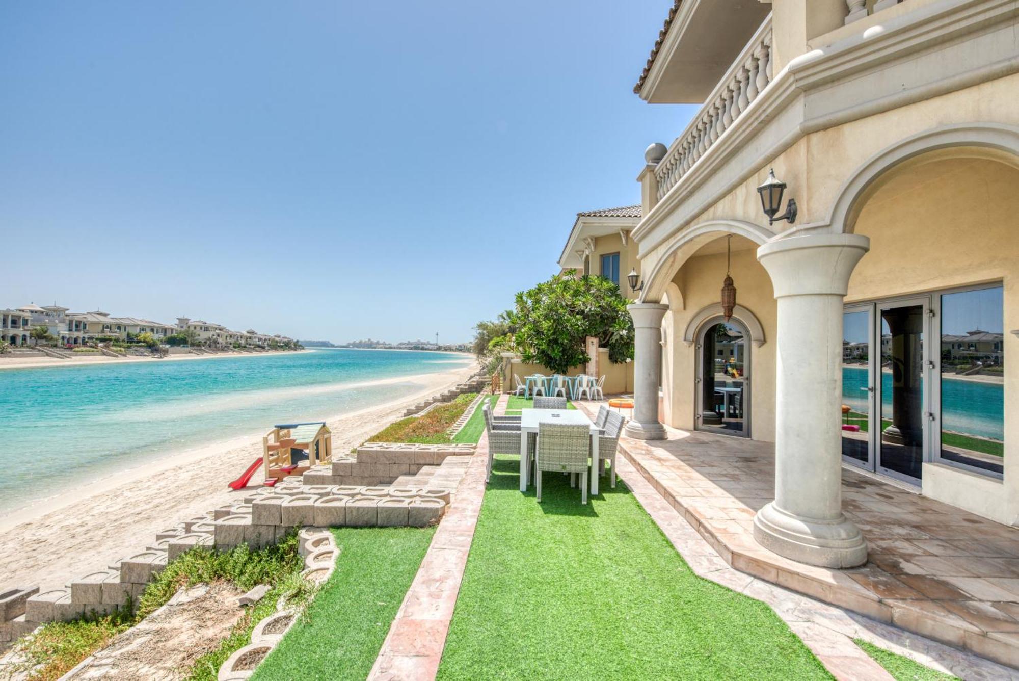 Luxurious With Access & Private Pool Villa