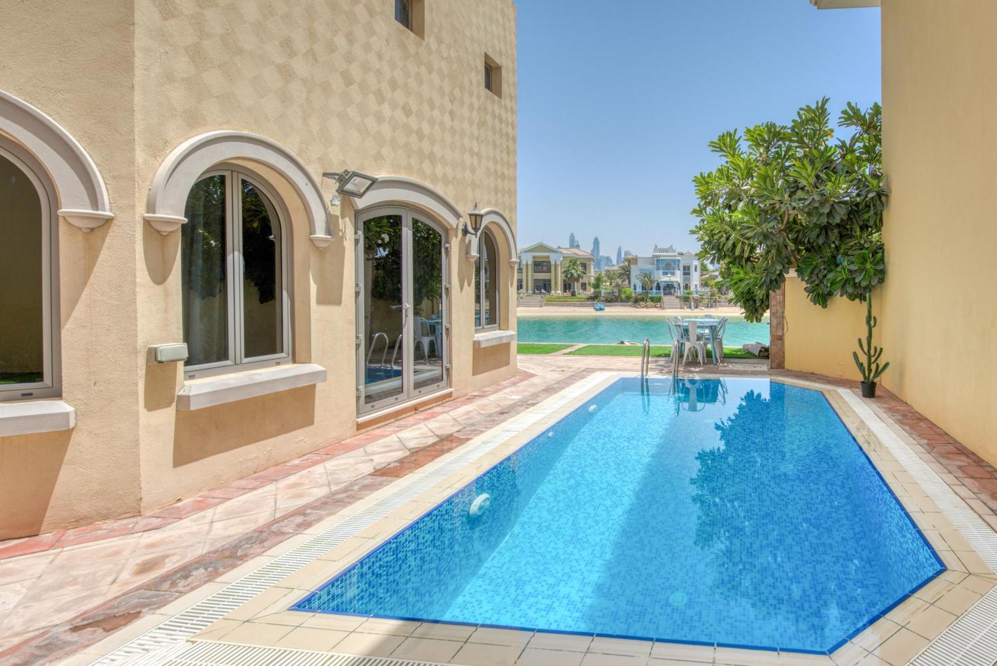 Villa Luxurious With Access & Private Pool