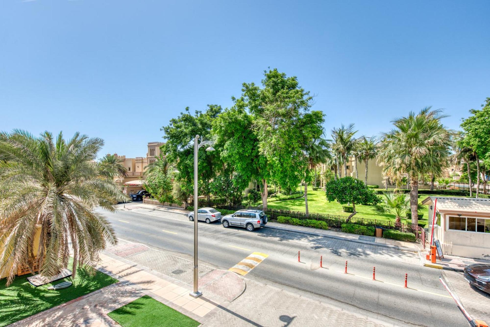 Villa Luxurious With Access & Private Pool *