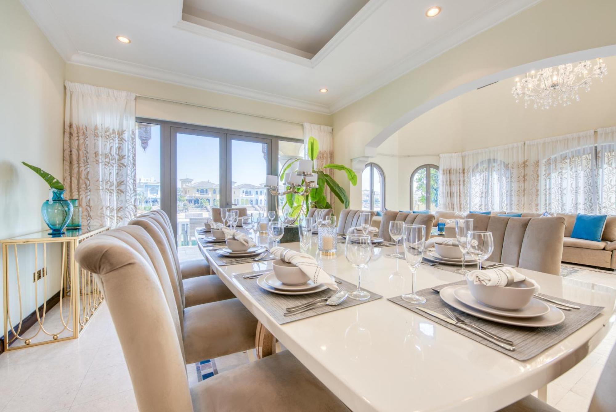 Luxurious With Access & Private Pool *