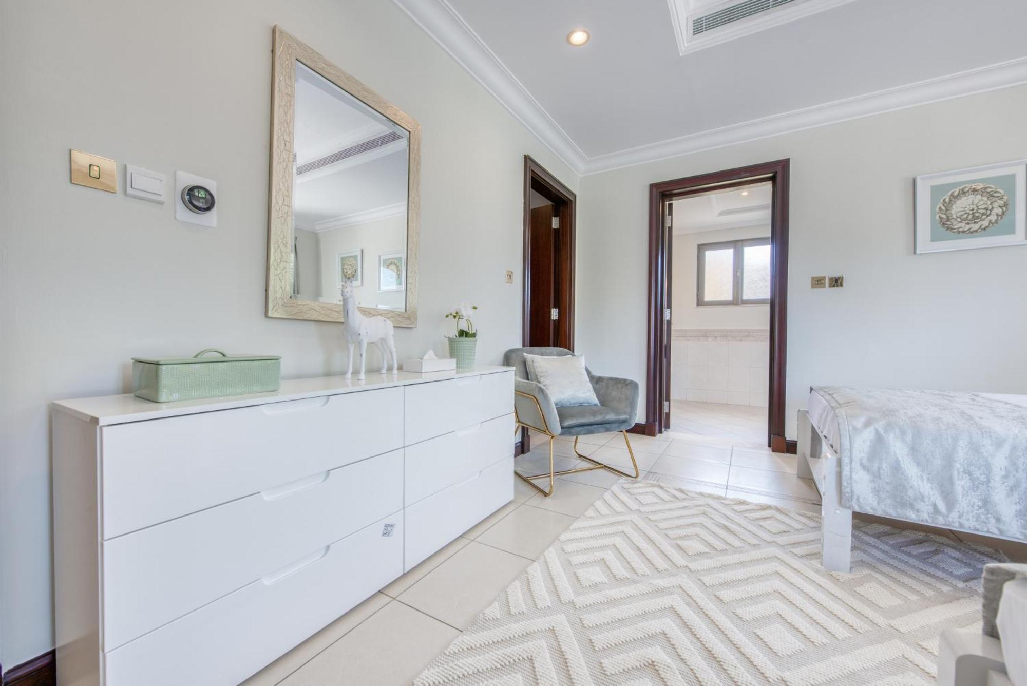 Luxurious With Access & Private Pool Villa *