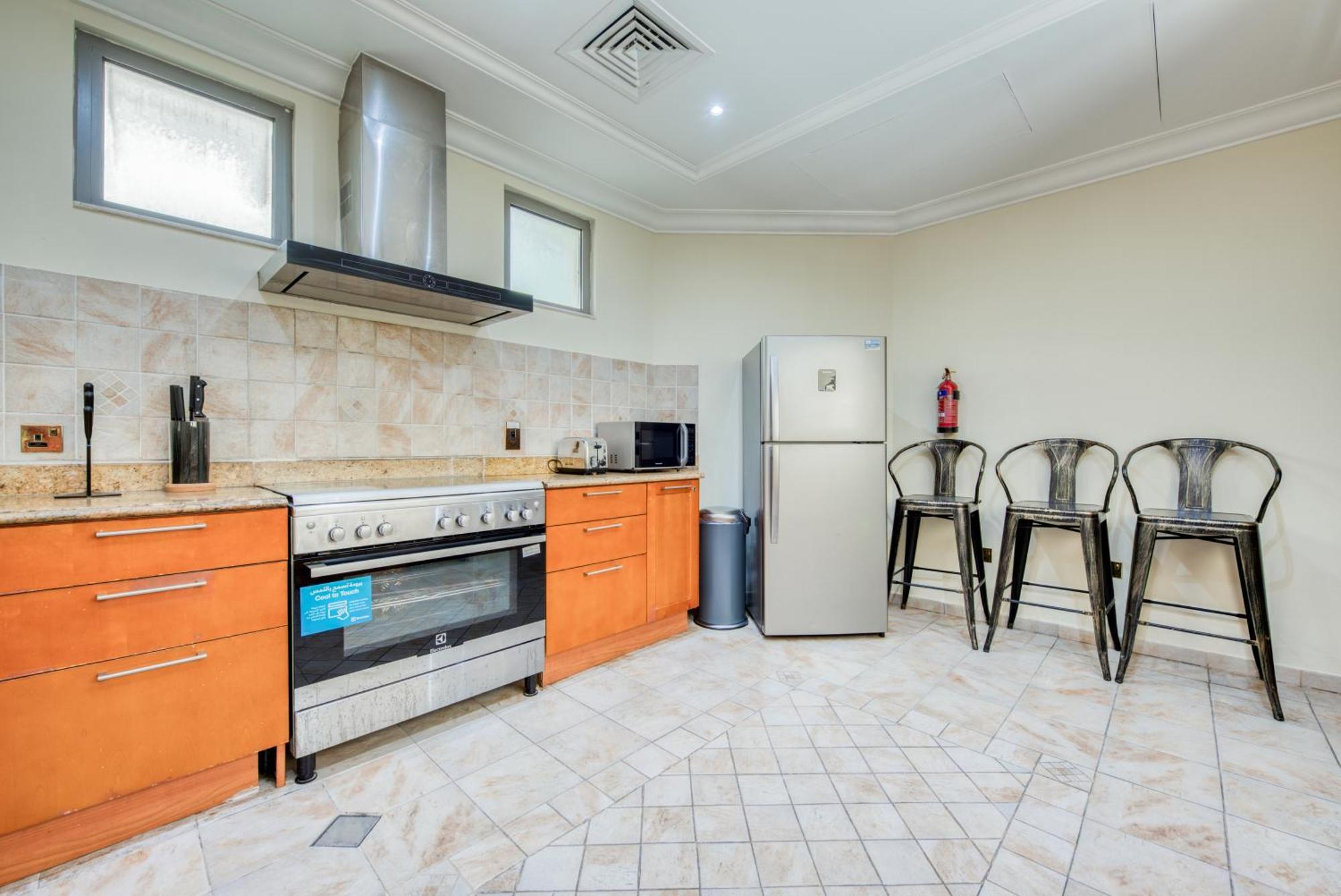 Villa Luxurious With Access & Private Pool Dubai