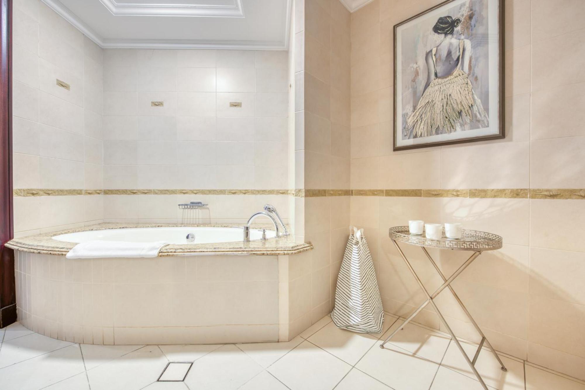 Luxurious With Access & Private Pool Villa *