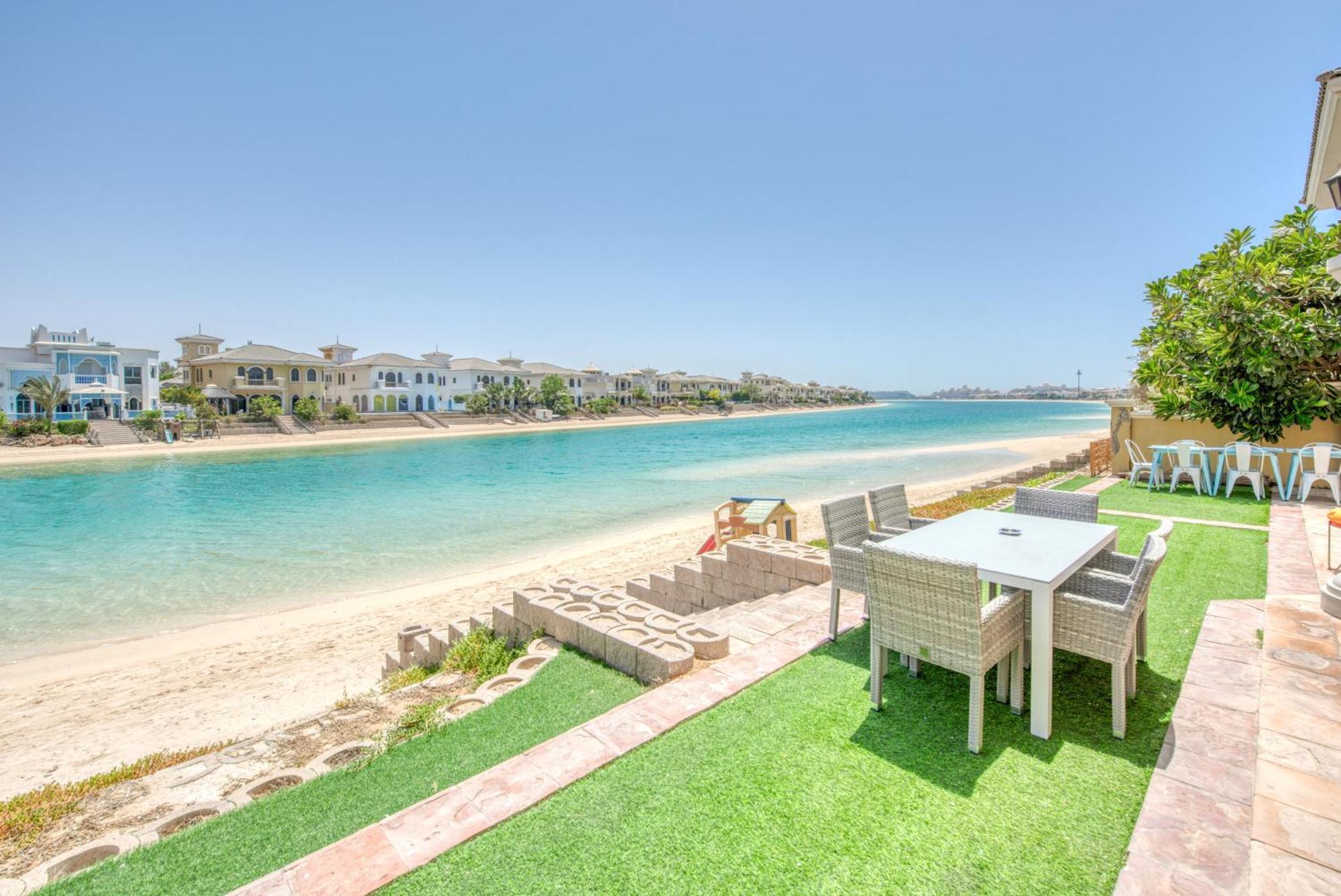 Villa Luxurious With Access & Private Pool *