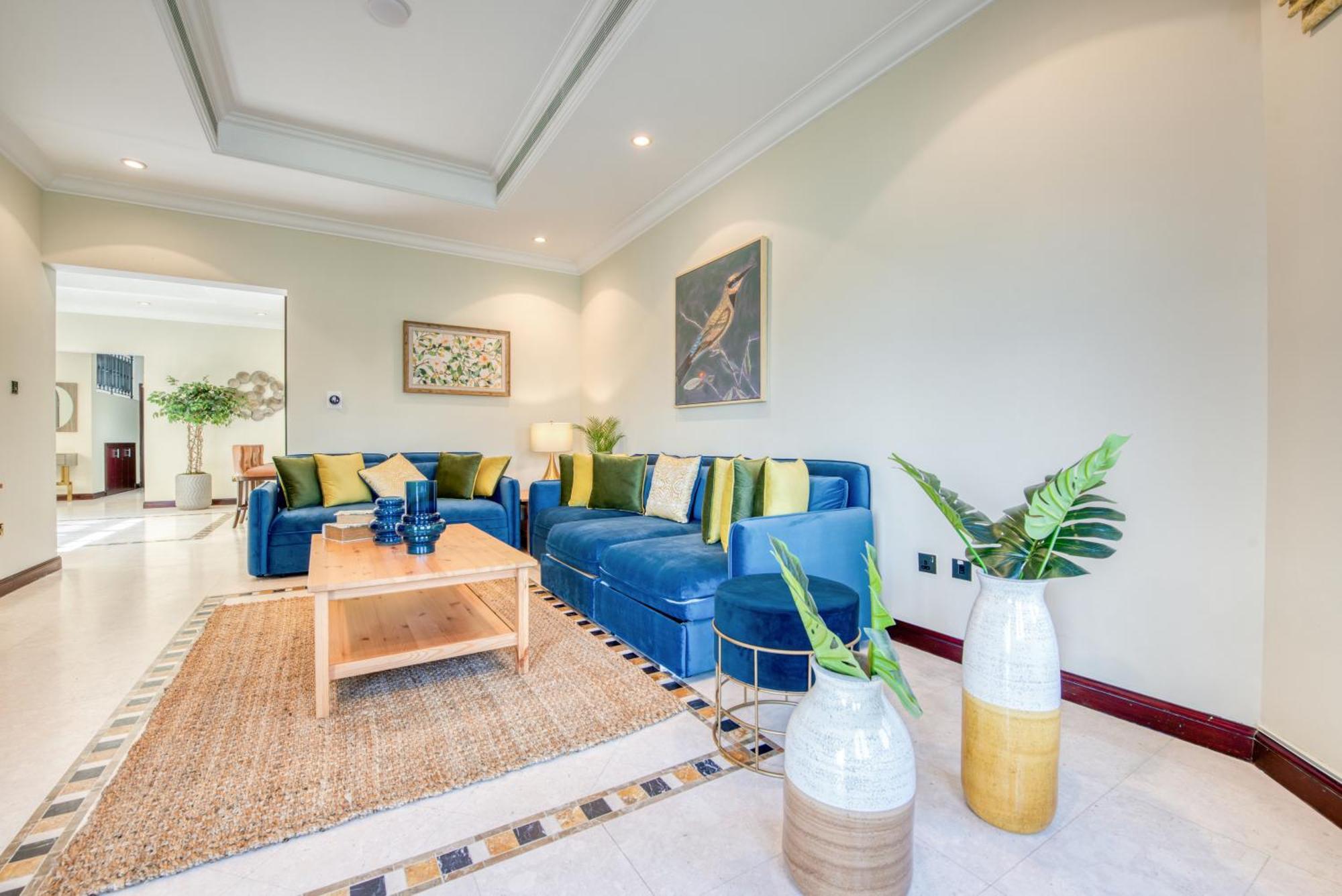 Luxurious With Access & Private Pool
