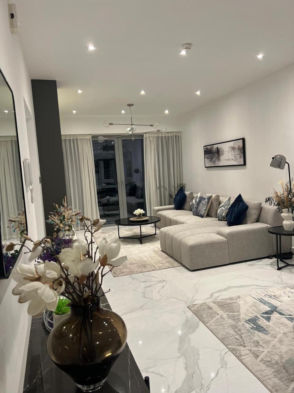 Apartment 8 Boulevard Walk 'heart Of Downtown' *
